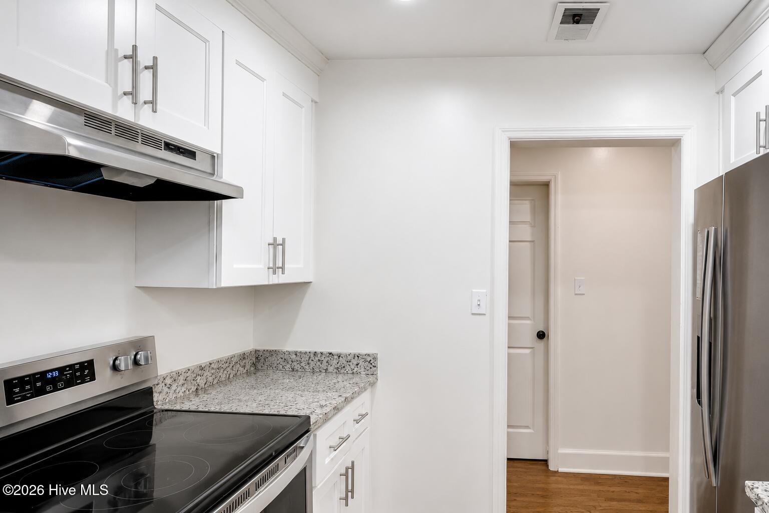 1008 Merry Street Property Photo 11
