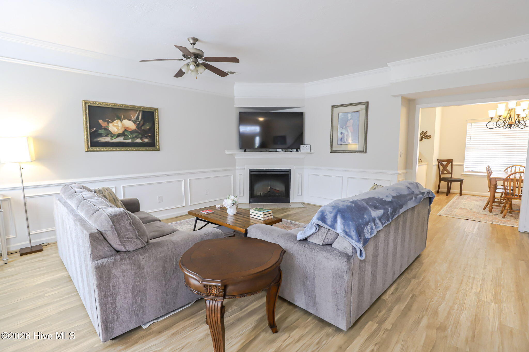 2811 Brickrun Way Property Photo 3
