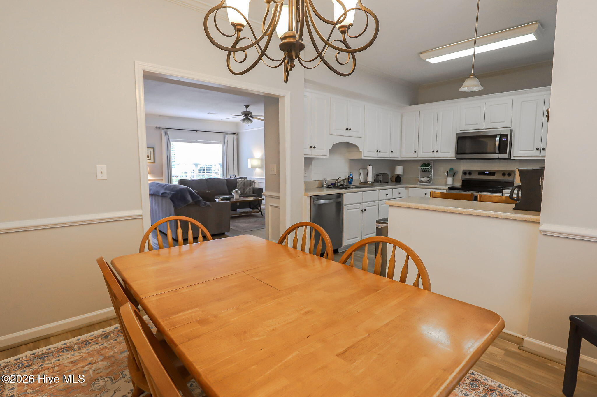 2811 Brickrun Way Property Photo 9