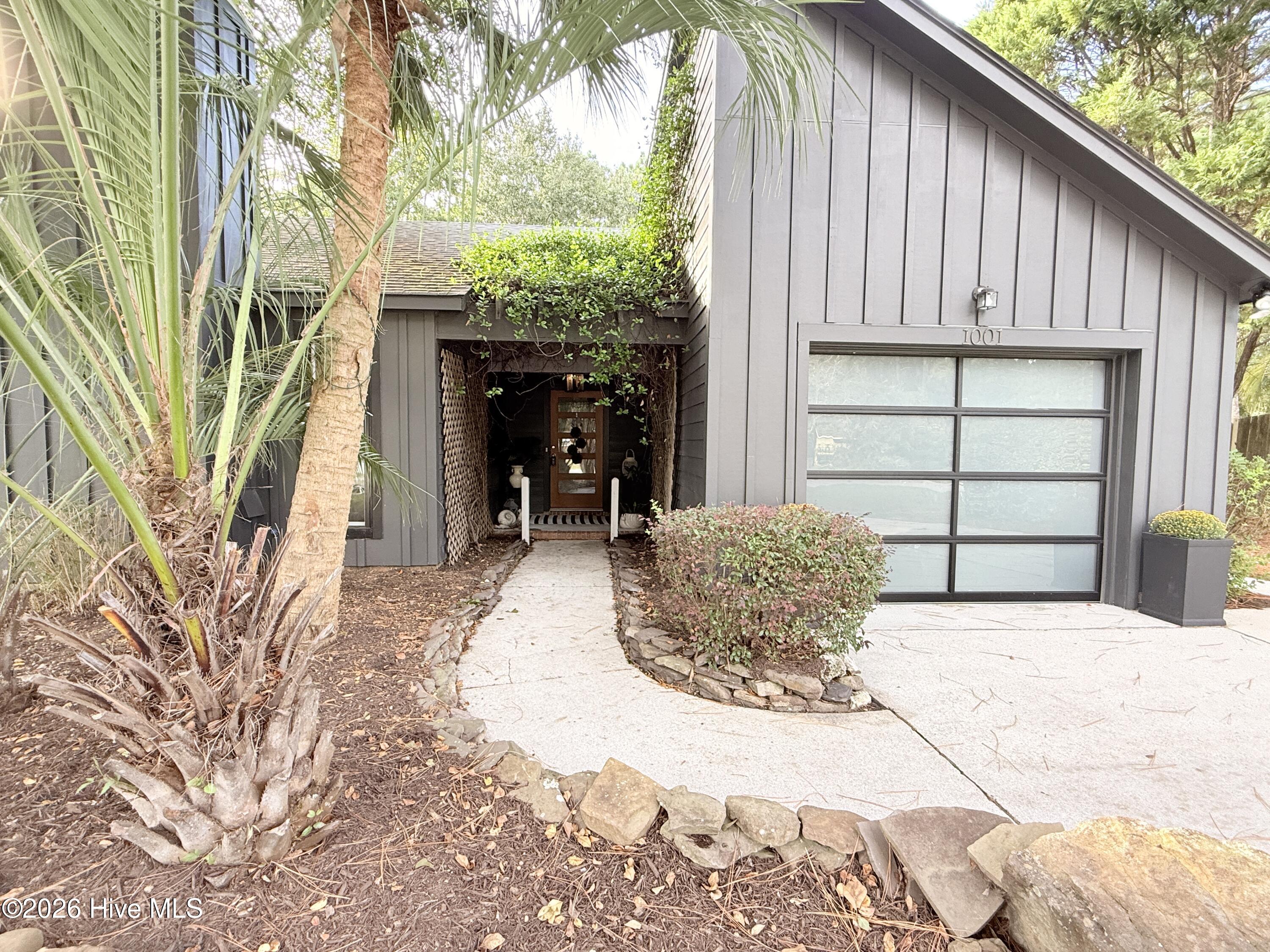 1001 Hunting Ridge Road Property Photo 1