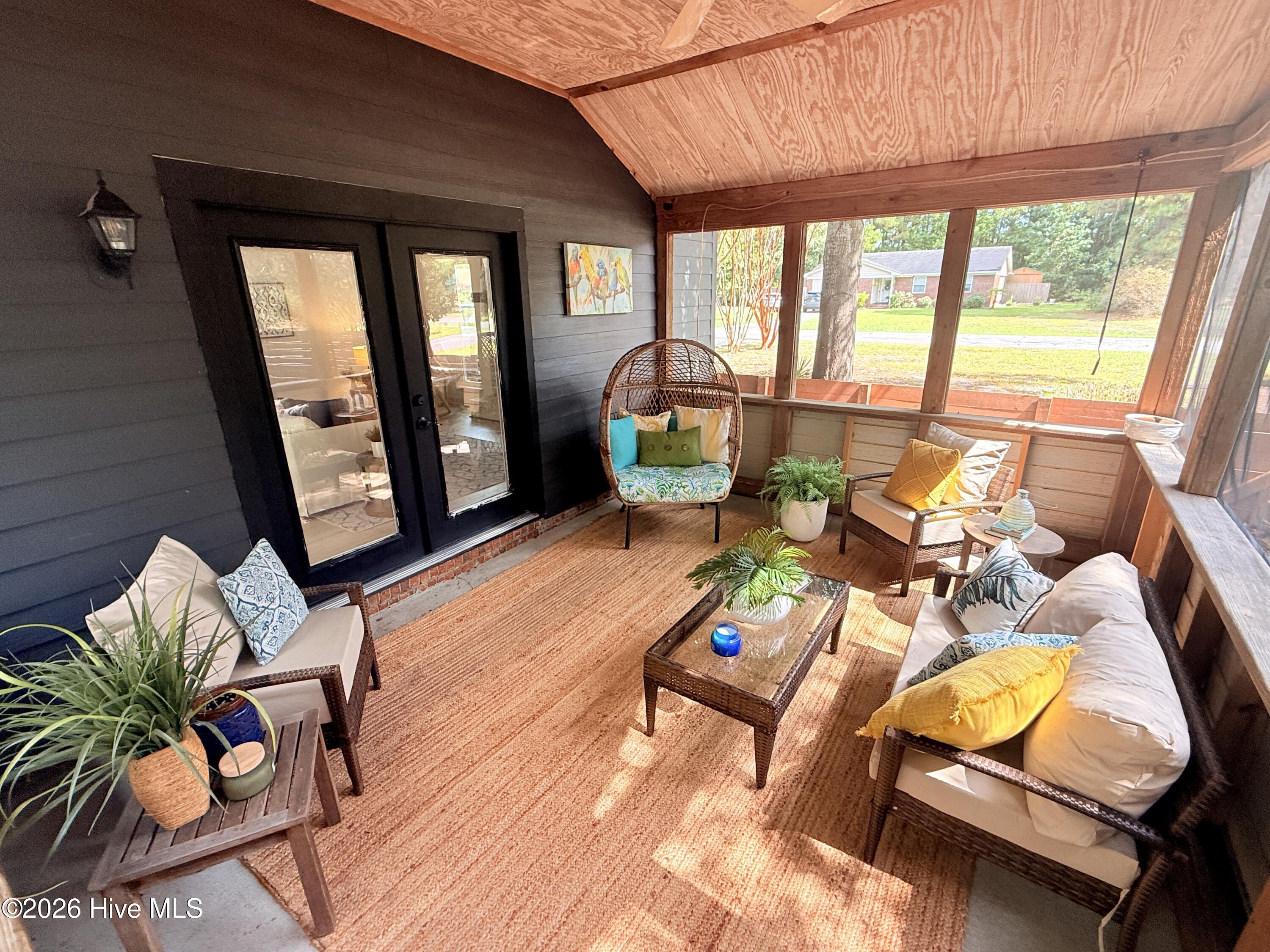 1001 Hunting Ridge Road Property Photo 4