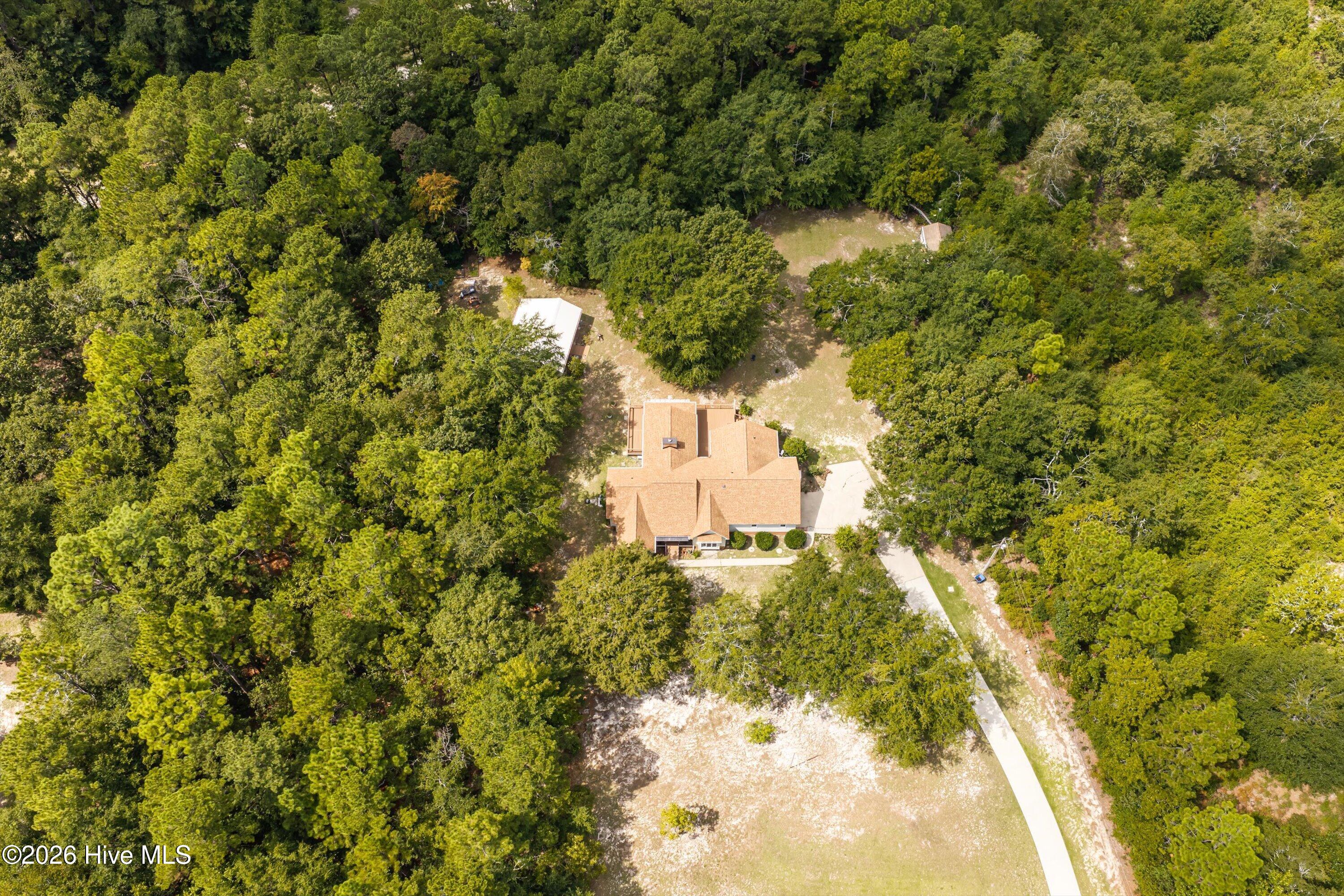 822 Woodland Drive Property Photo 2