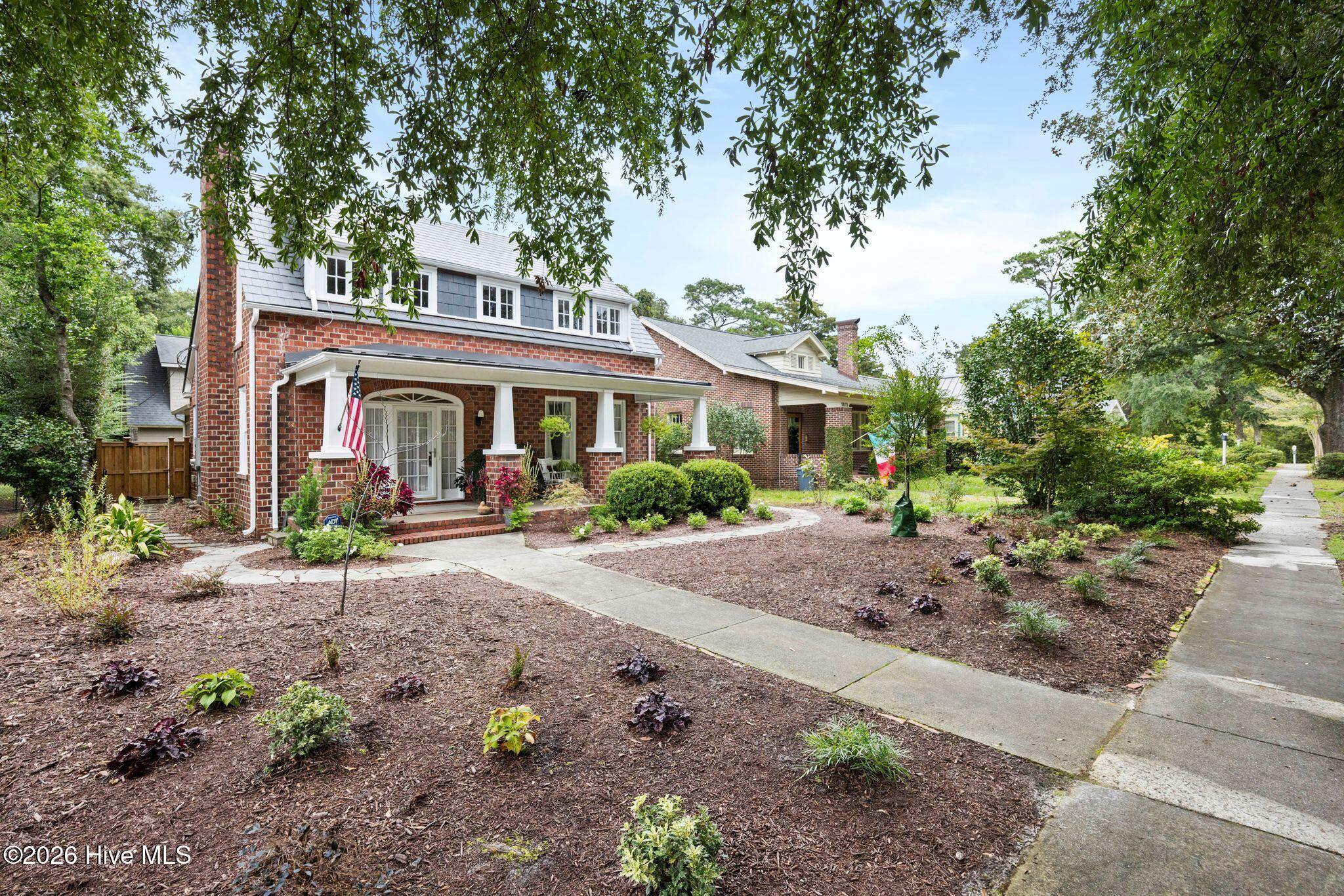 1811 Grace Street Property Photo 3