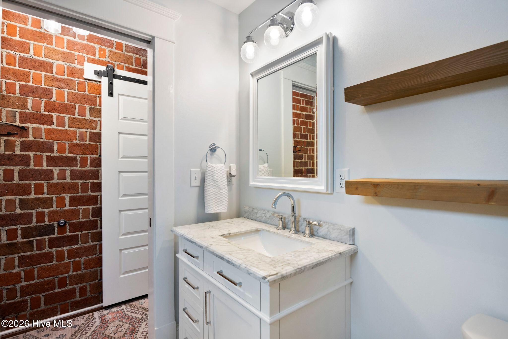 1811 Grace Street Property Photo 24