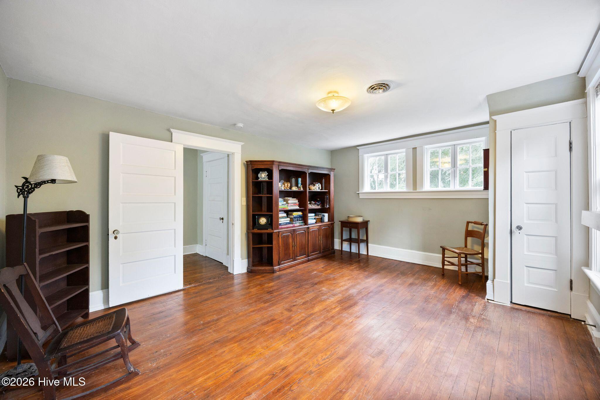 1811 Grace Street Property Photo 34