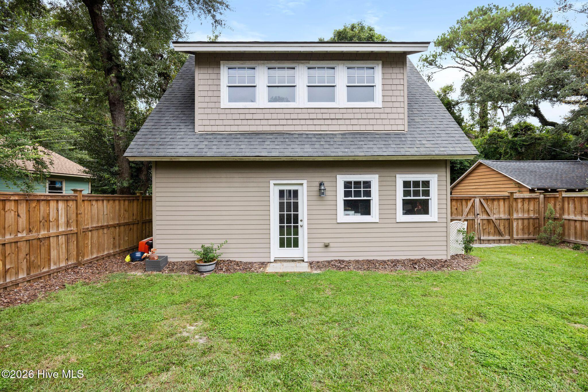1811 Grace Street Property Photo 41