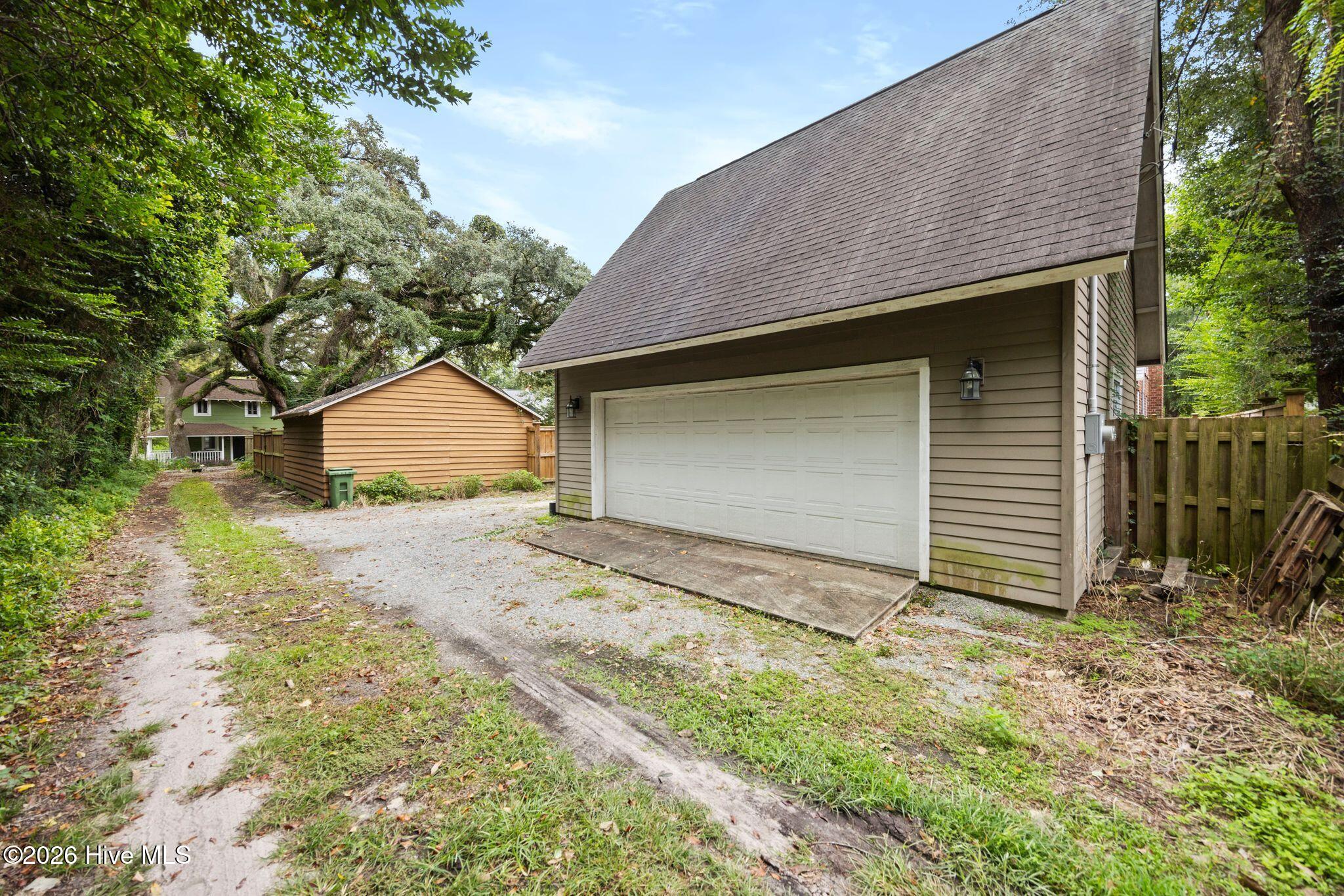 1811 Grace Street Property Photo 49