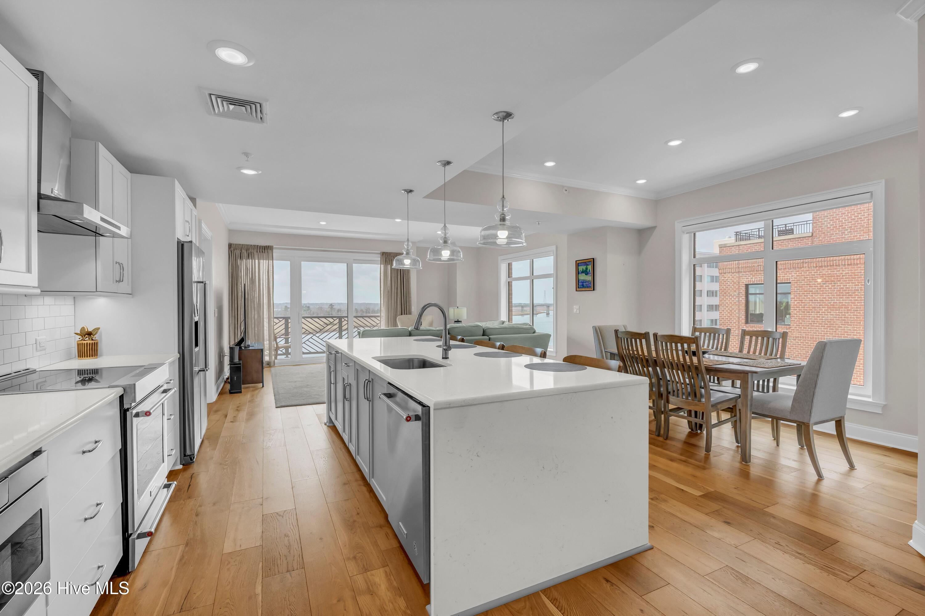 240 N Water Street 651 Property Photo 6