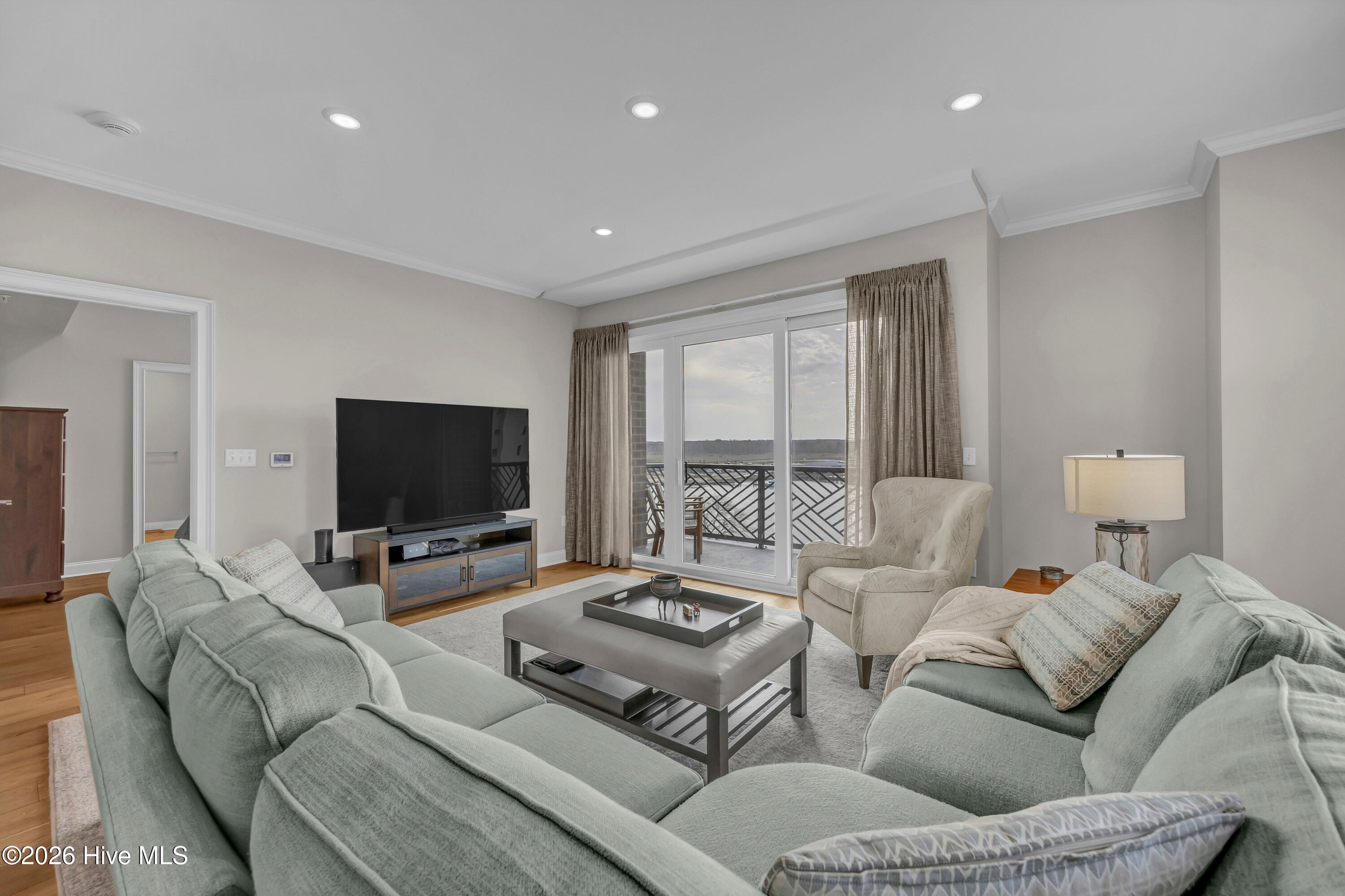 240 N Water Street 651 Property Photo 10