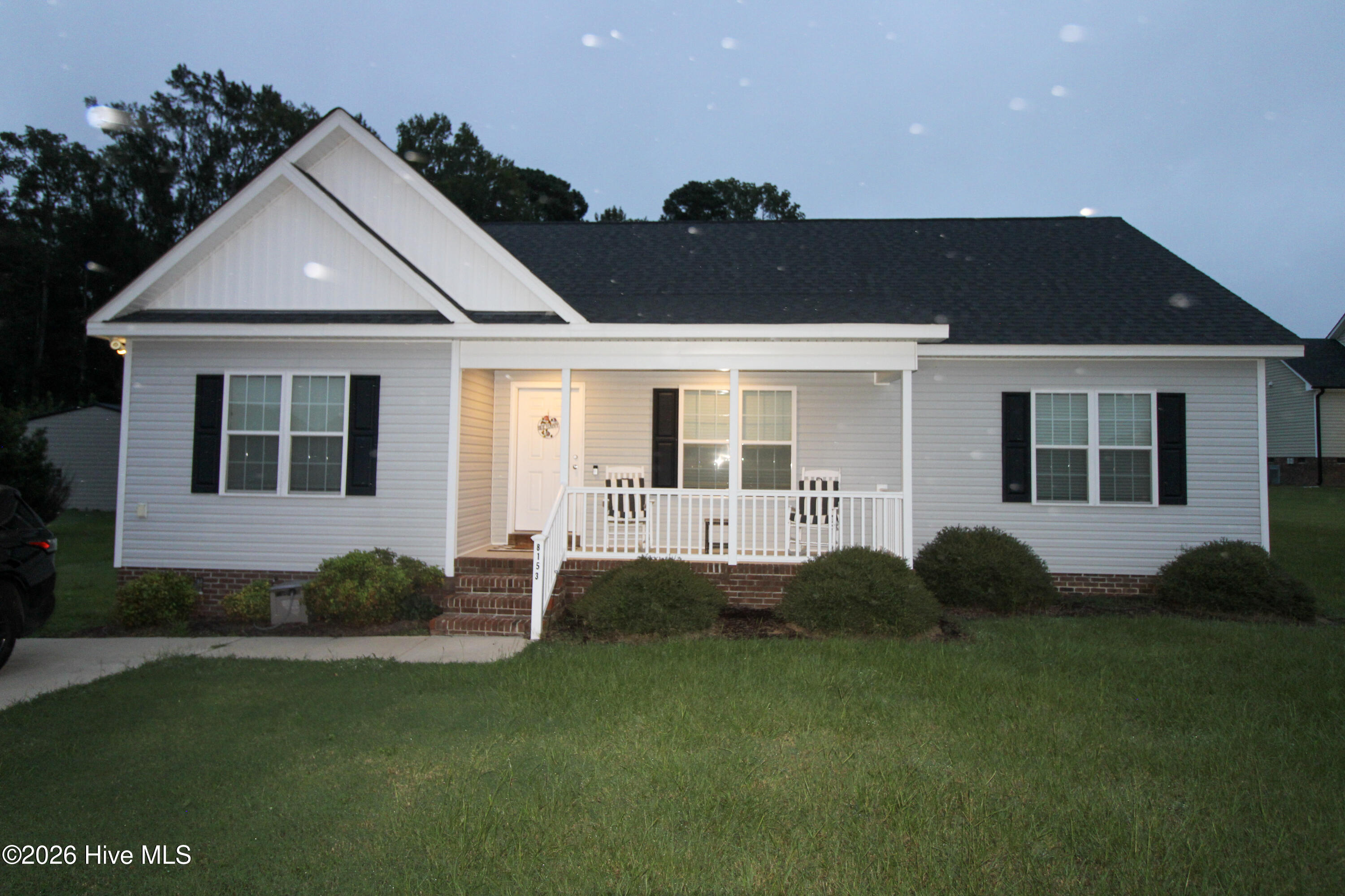 8153 Haw Branch Road Property Photo 1