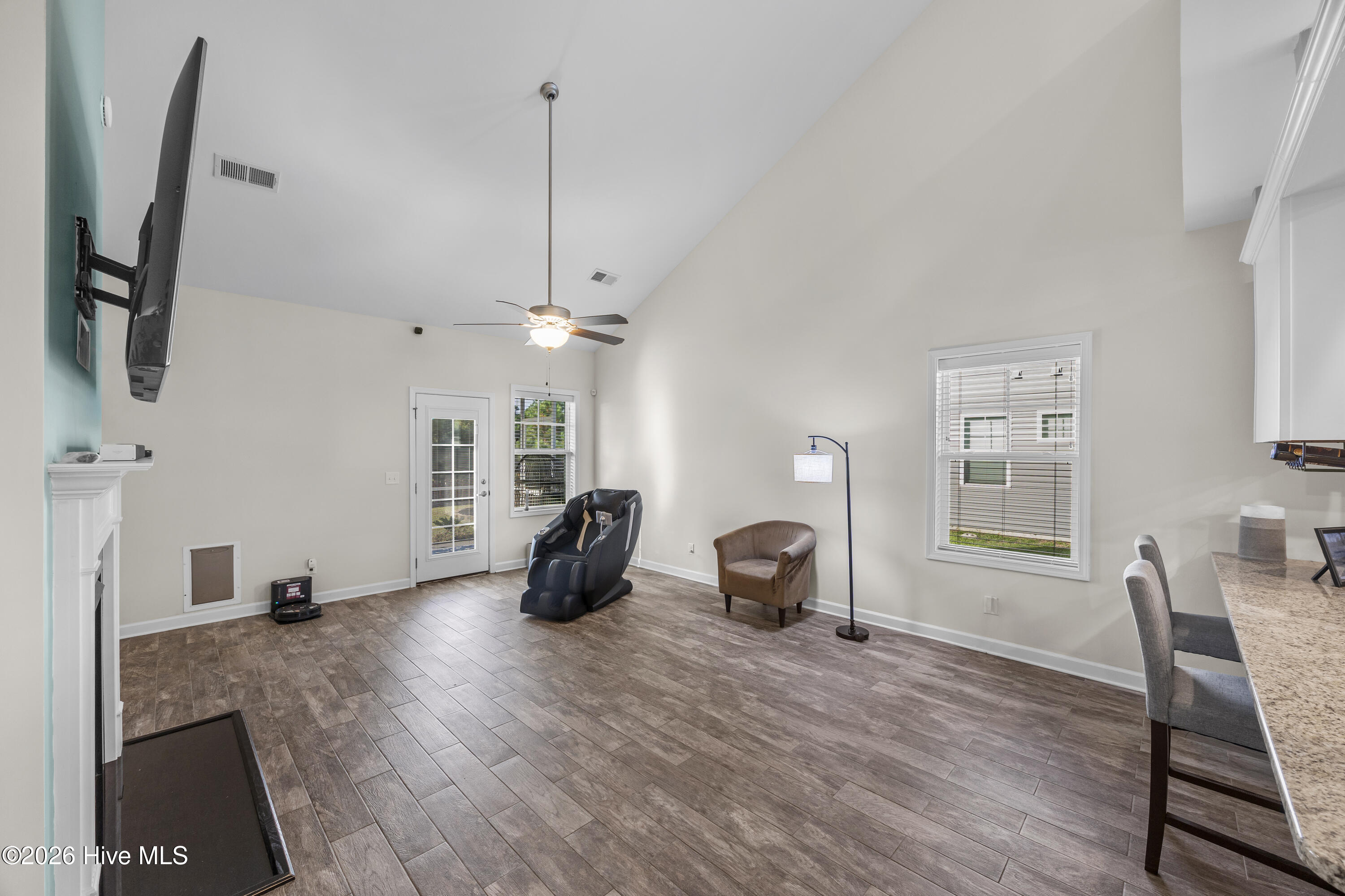 2554 Longleaf Pine Circle Property Photo 17