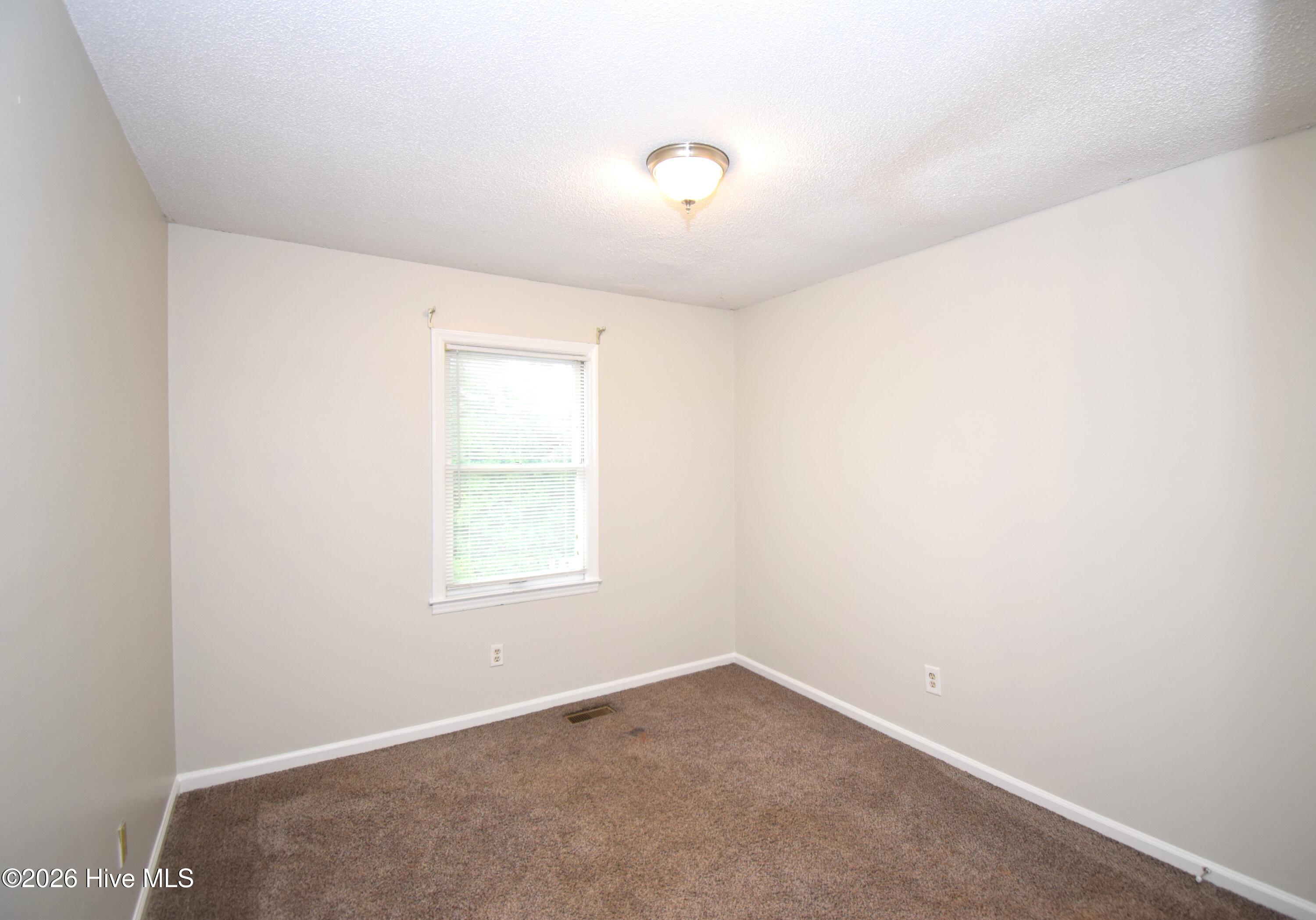 102 David Drive F28 Property Photo 12
