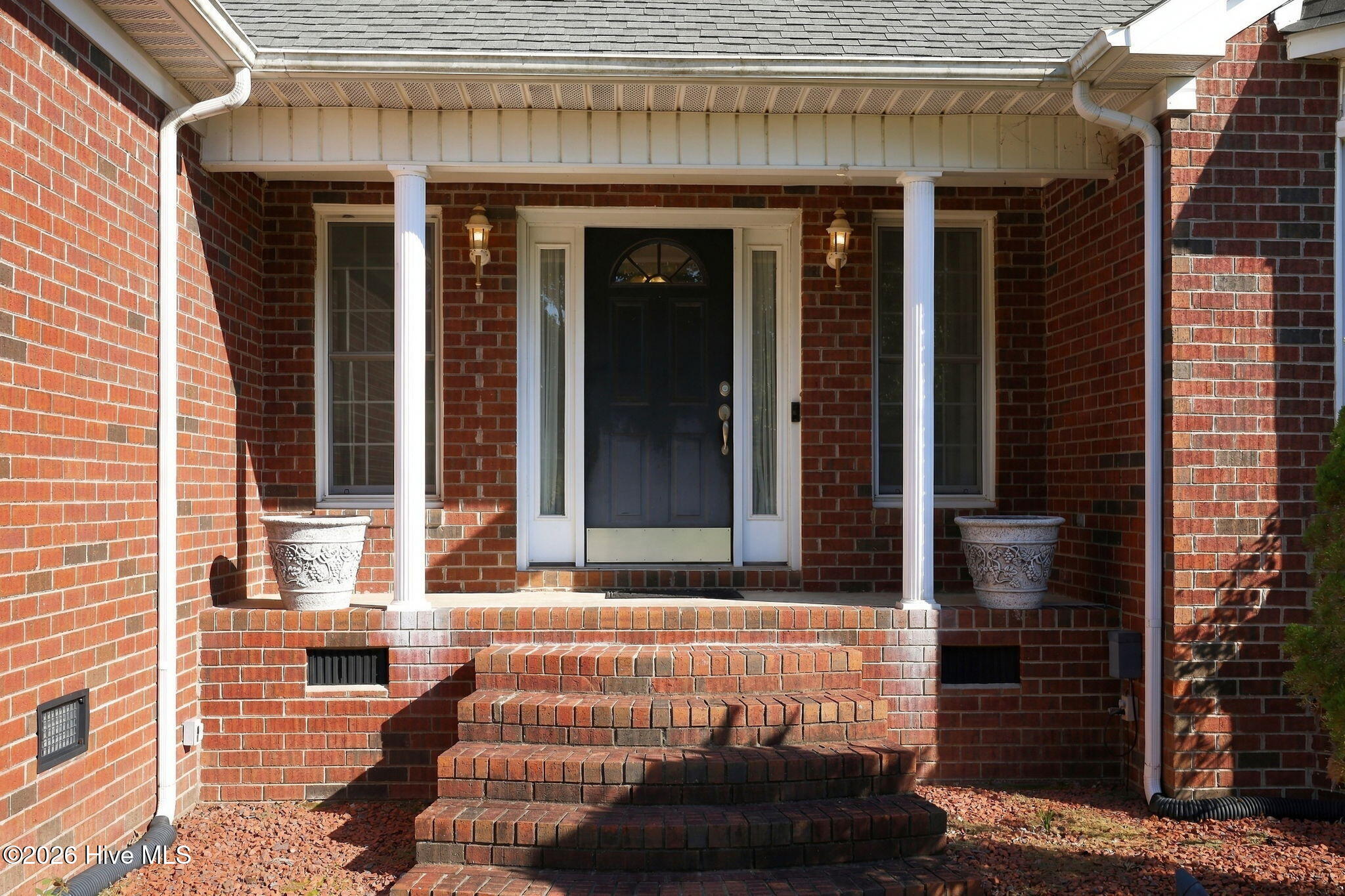 1176 Teakwood Drive Property Photo 3