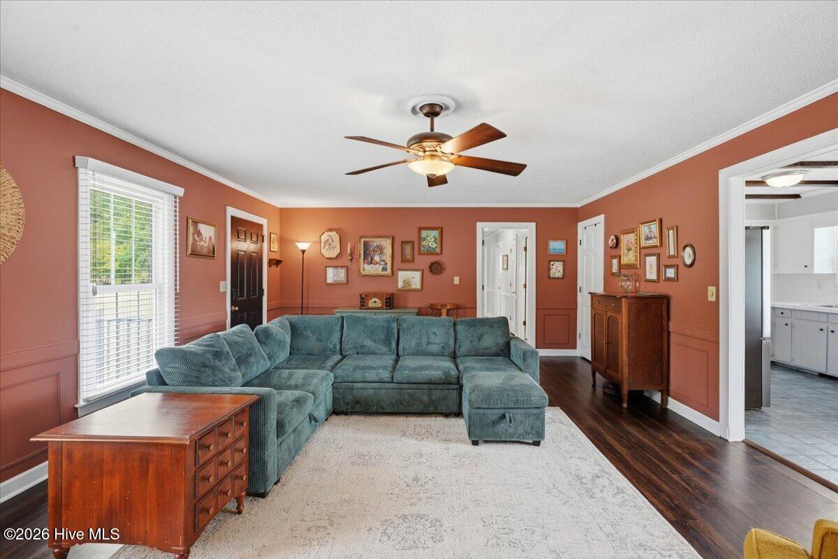 2565 Irvin Drive Property Photo 8
