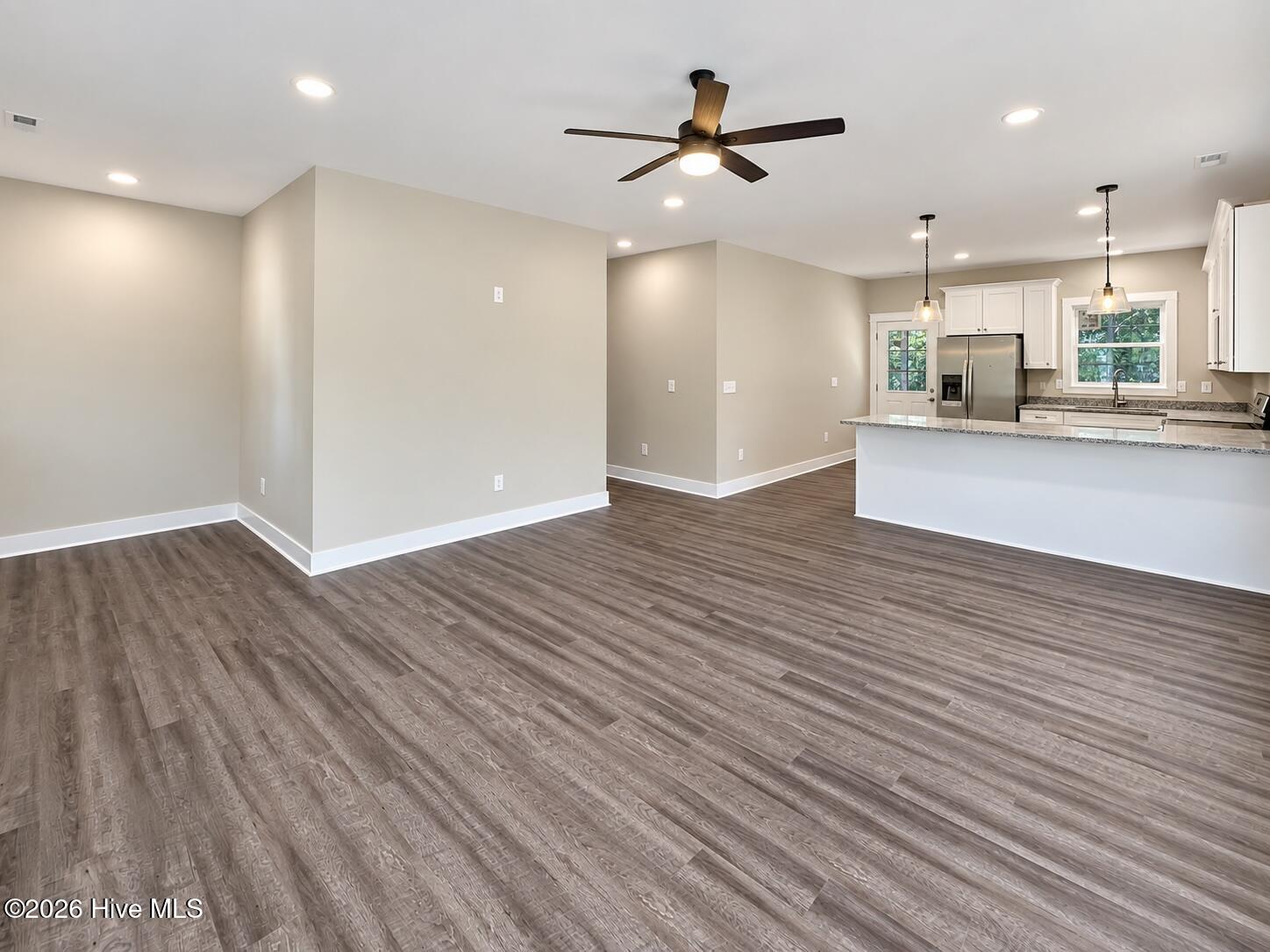 662 Vandemere Creek Drive Property Photo 12