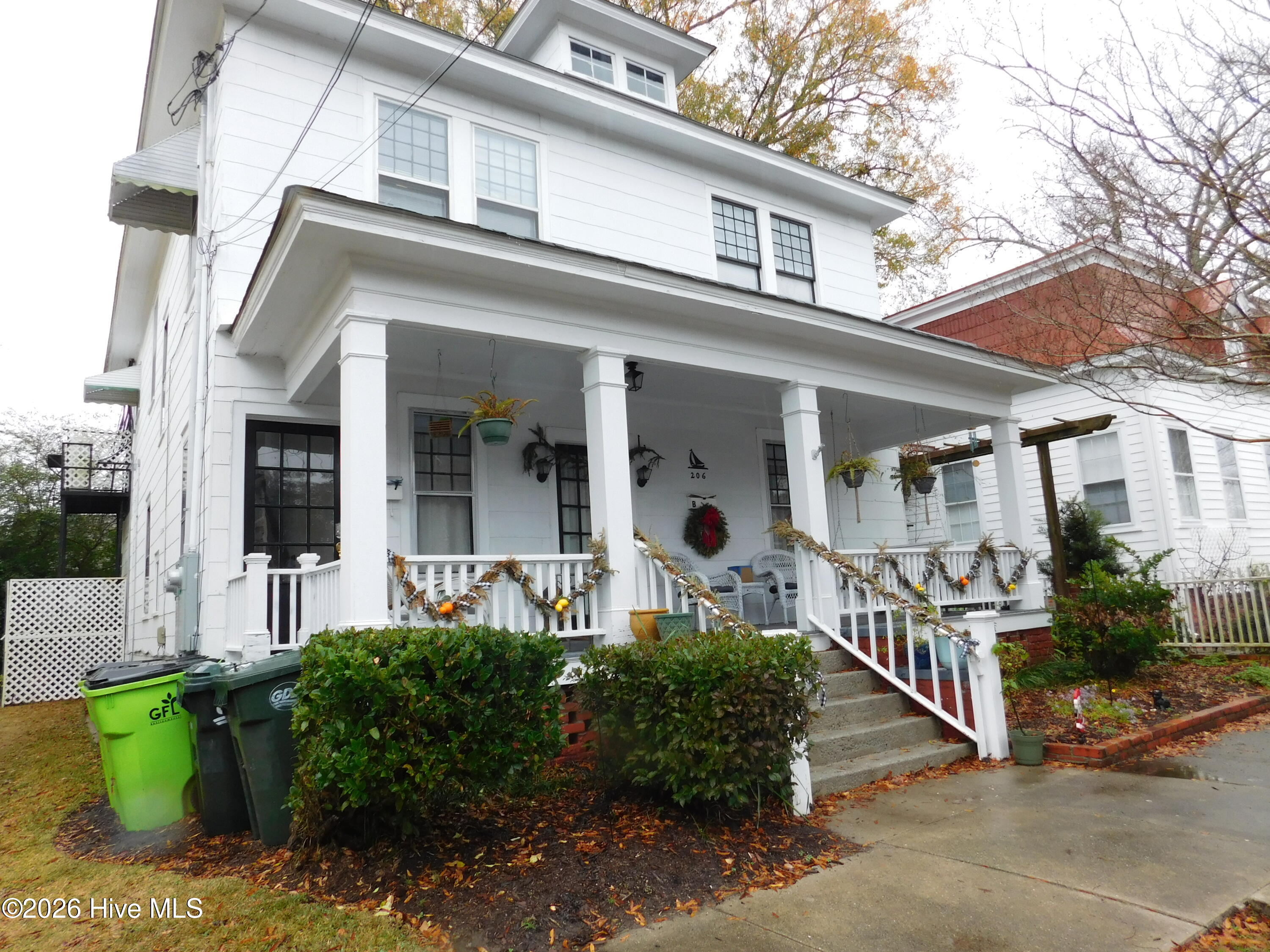206 King Street A Property Photo 1