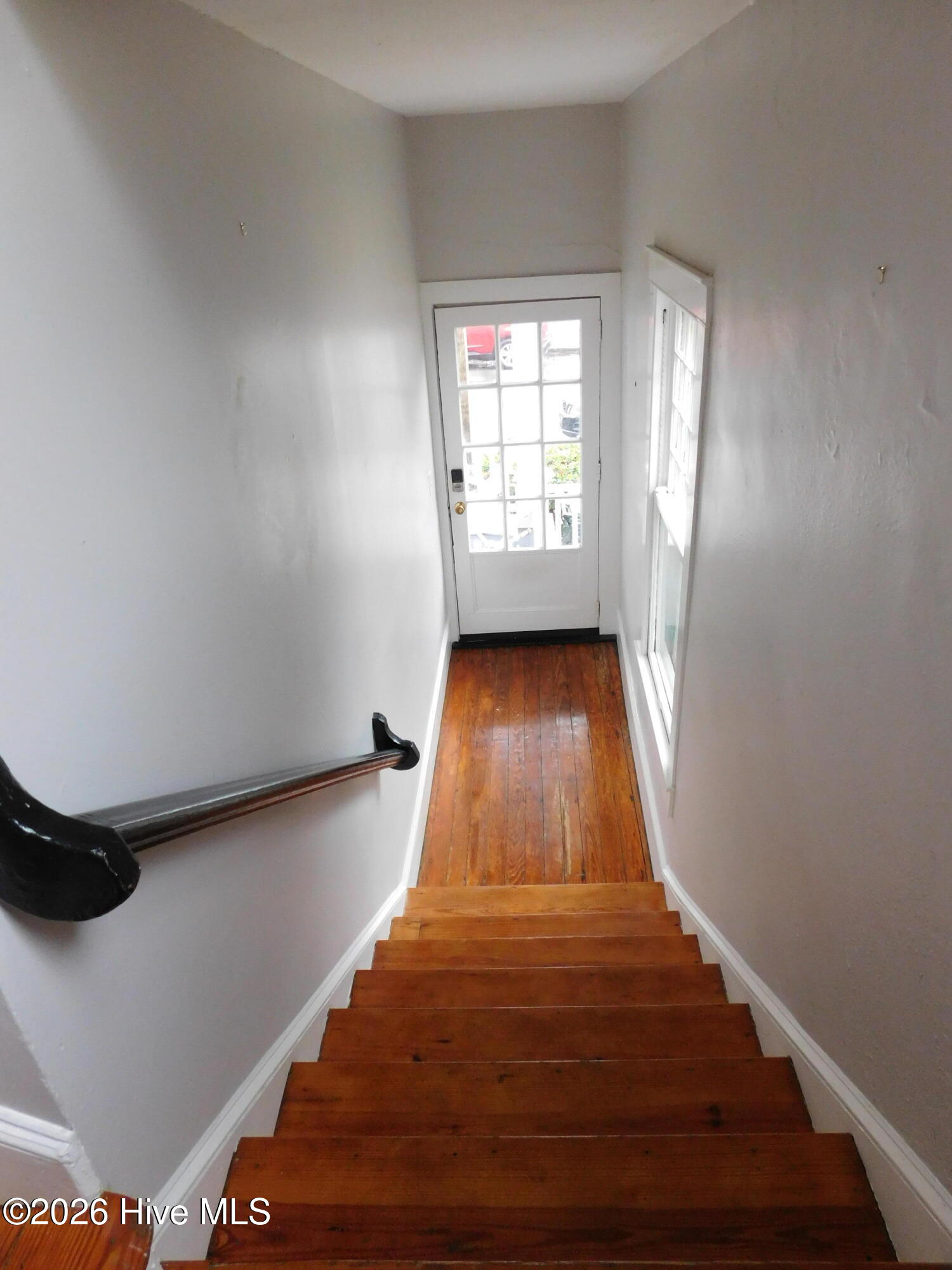 206 King Street A Property Photo 7