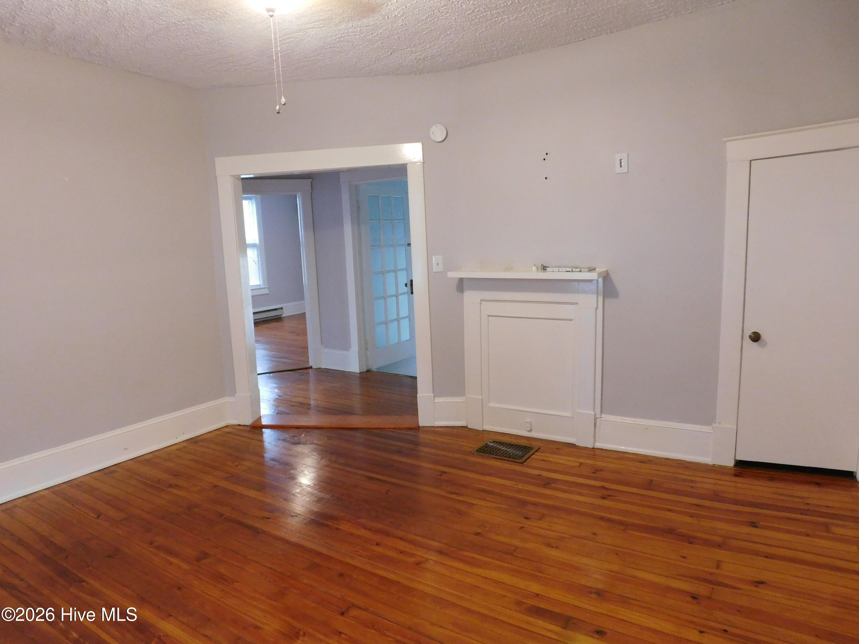 206 King Street A Property Photo 10
