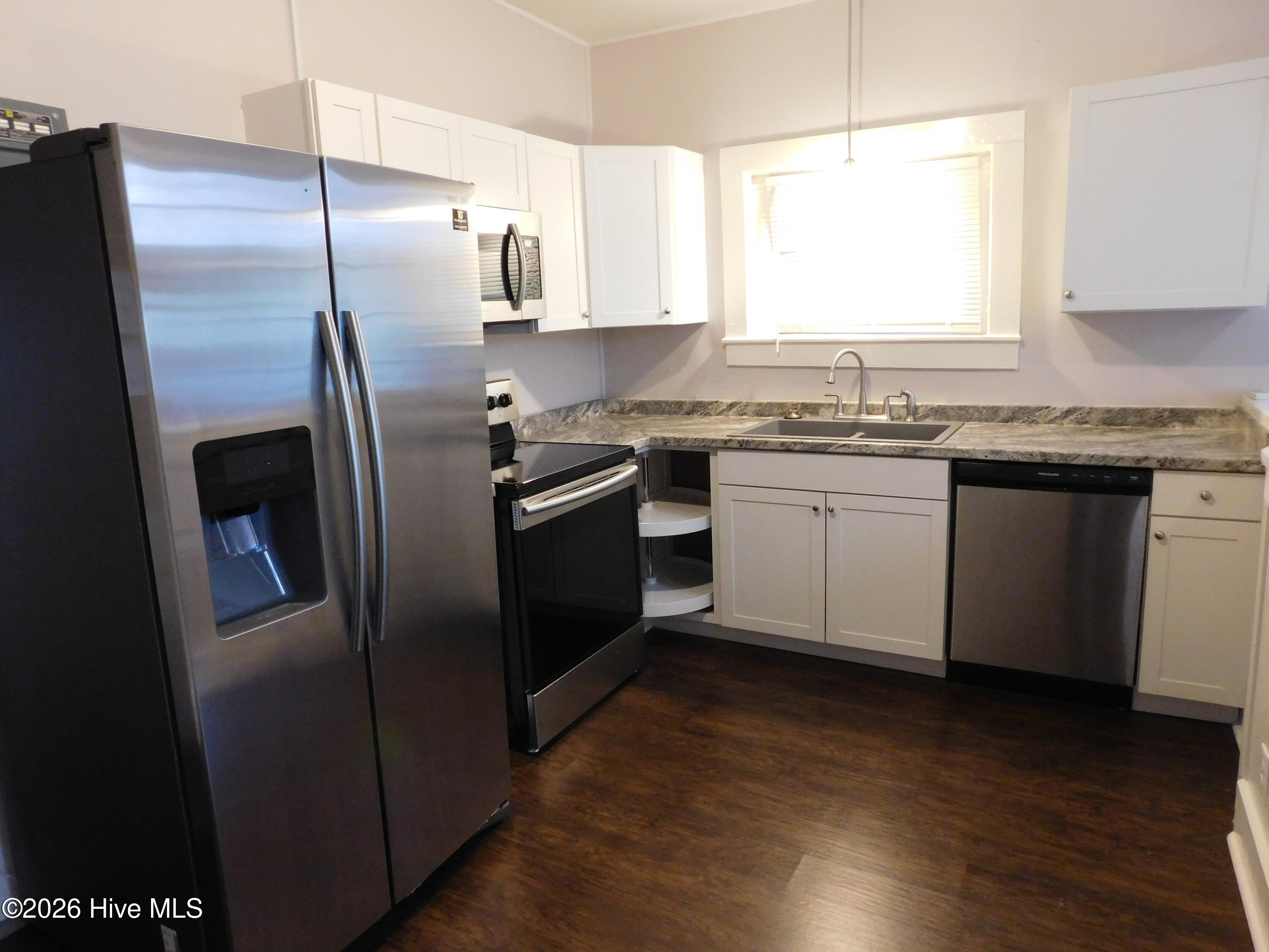 206 King Street A Property Photo 26