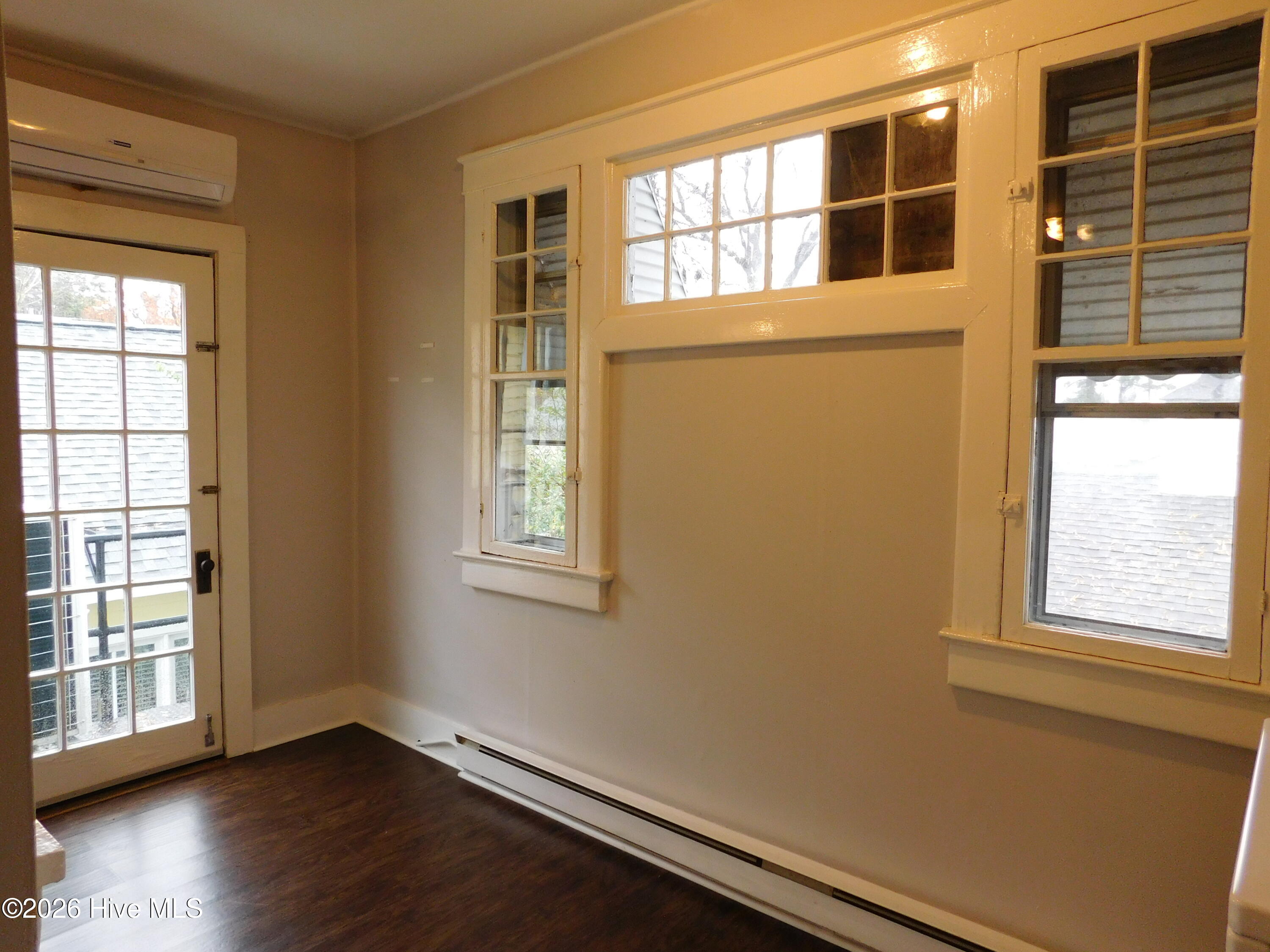 206 King Street A Property Photo 28