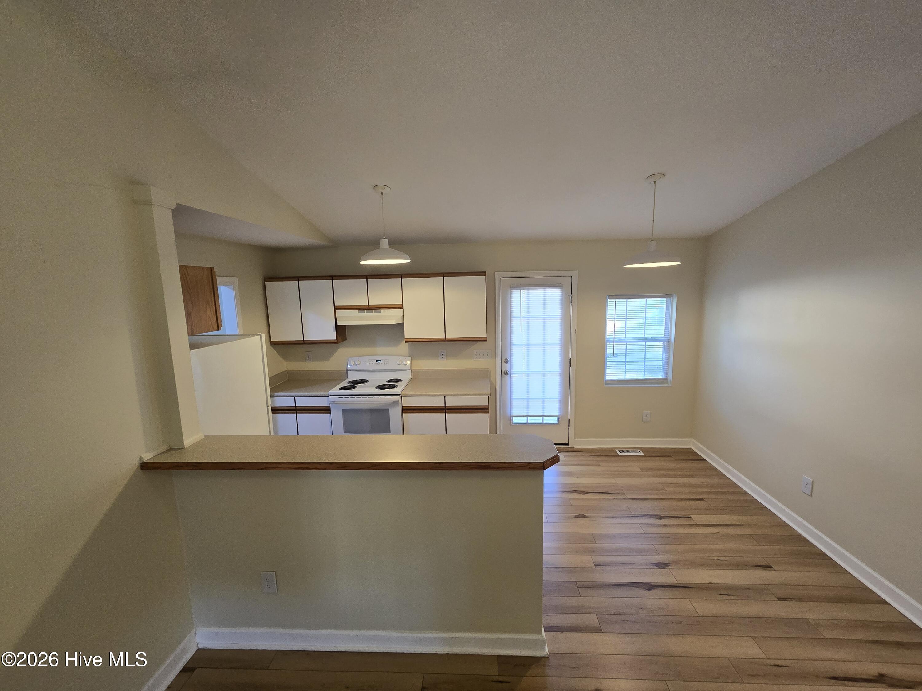 502 Wesley Avenue Property Photo 7
