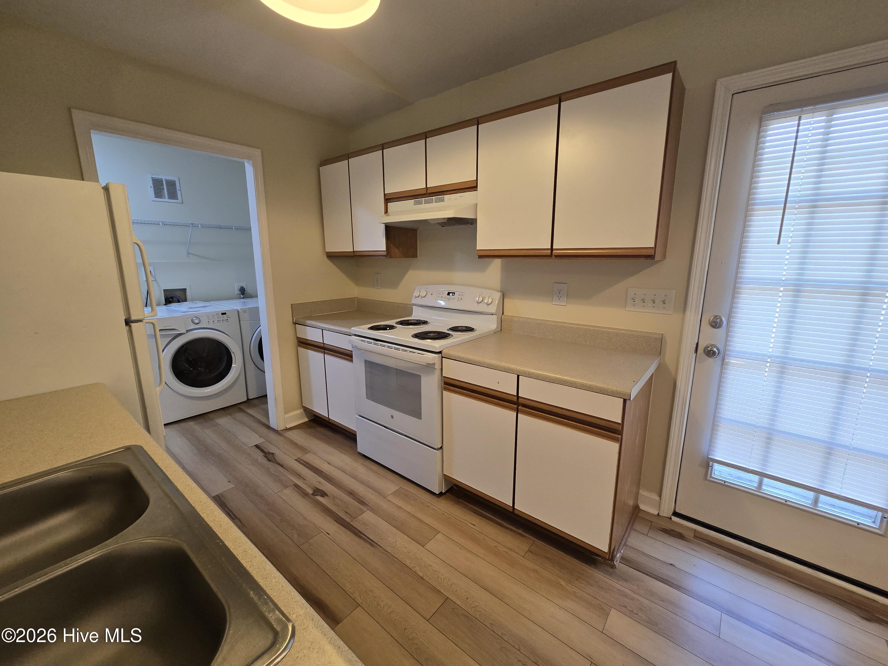 502 Wesley Avenue Property Photo 10