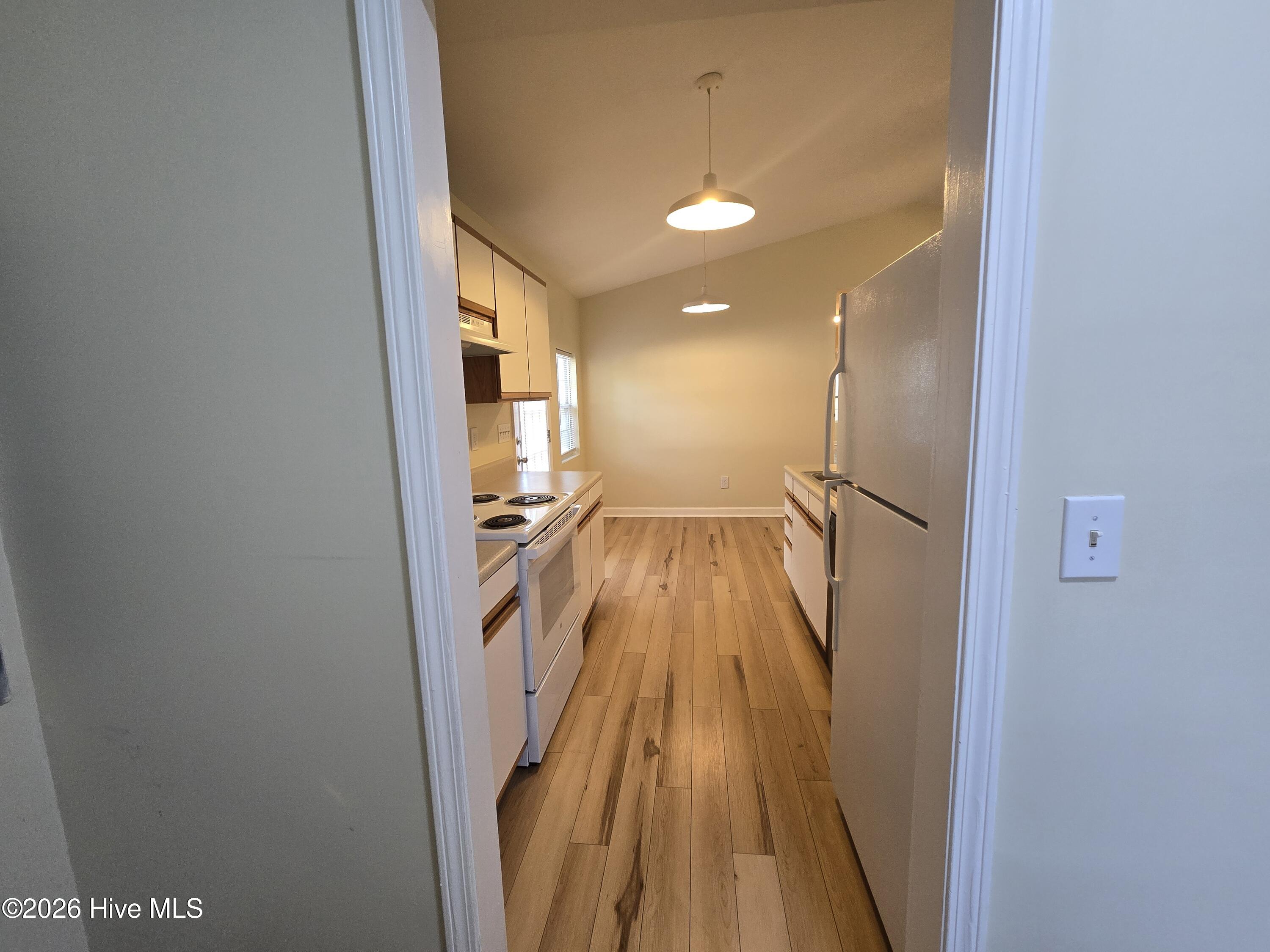 502 Wesley Avenue Property Photo 16