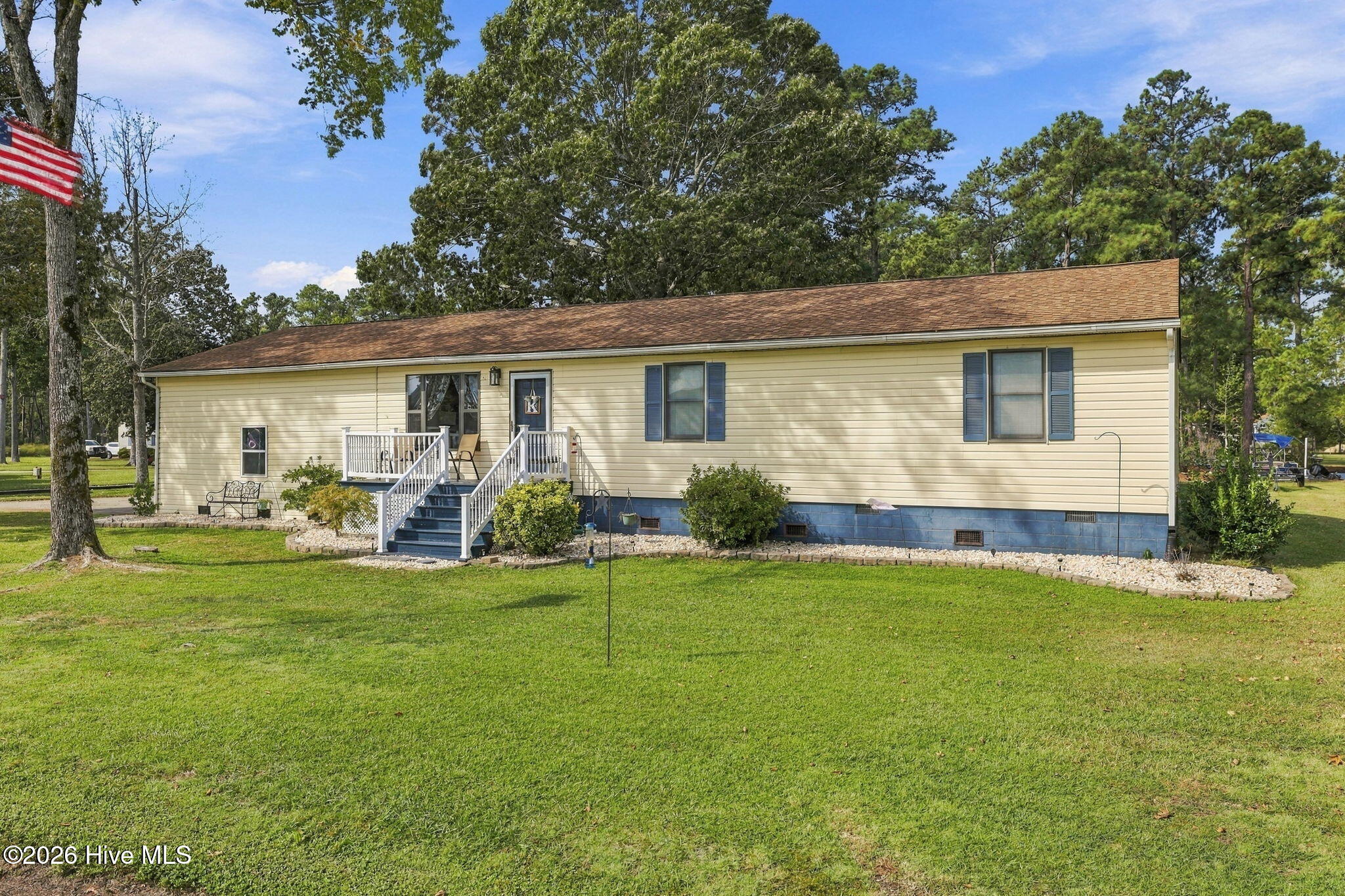 407 Driftwood Drive Property Photo 1