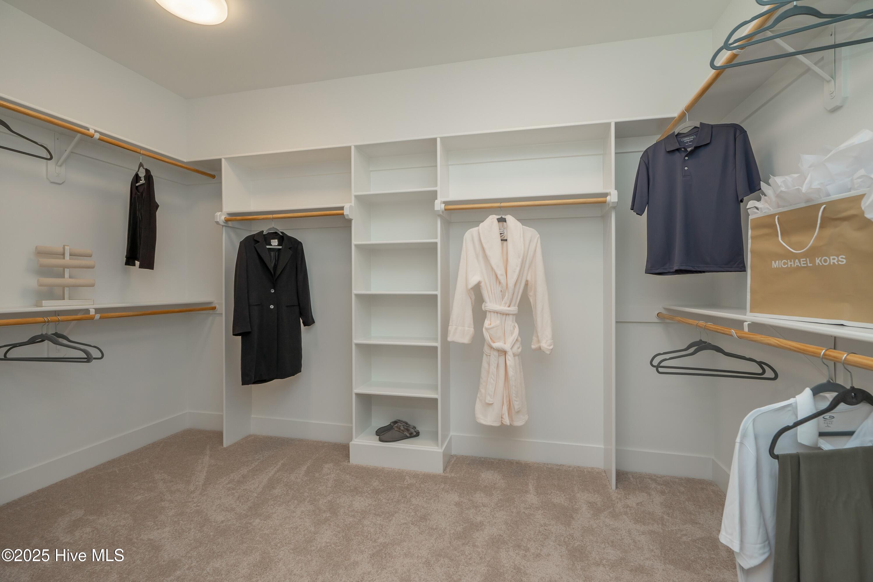 221 Shoreview Drive Property Photo 11
