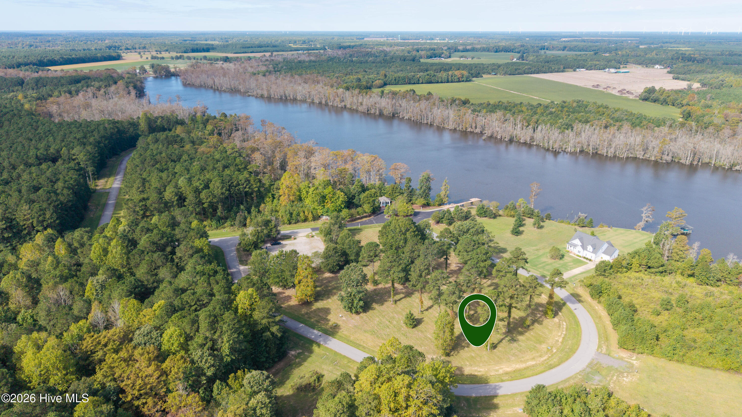 323 Plantation Circle Property Photo 1