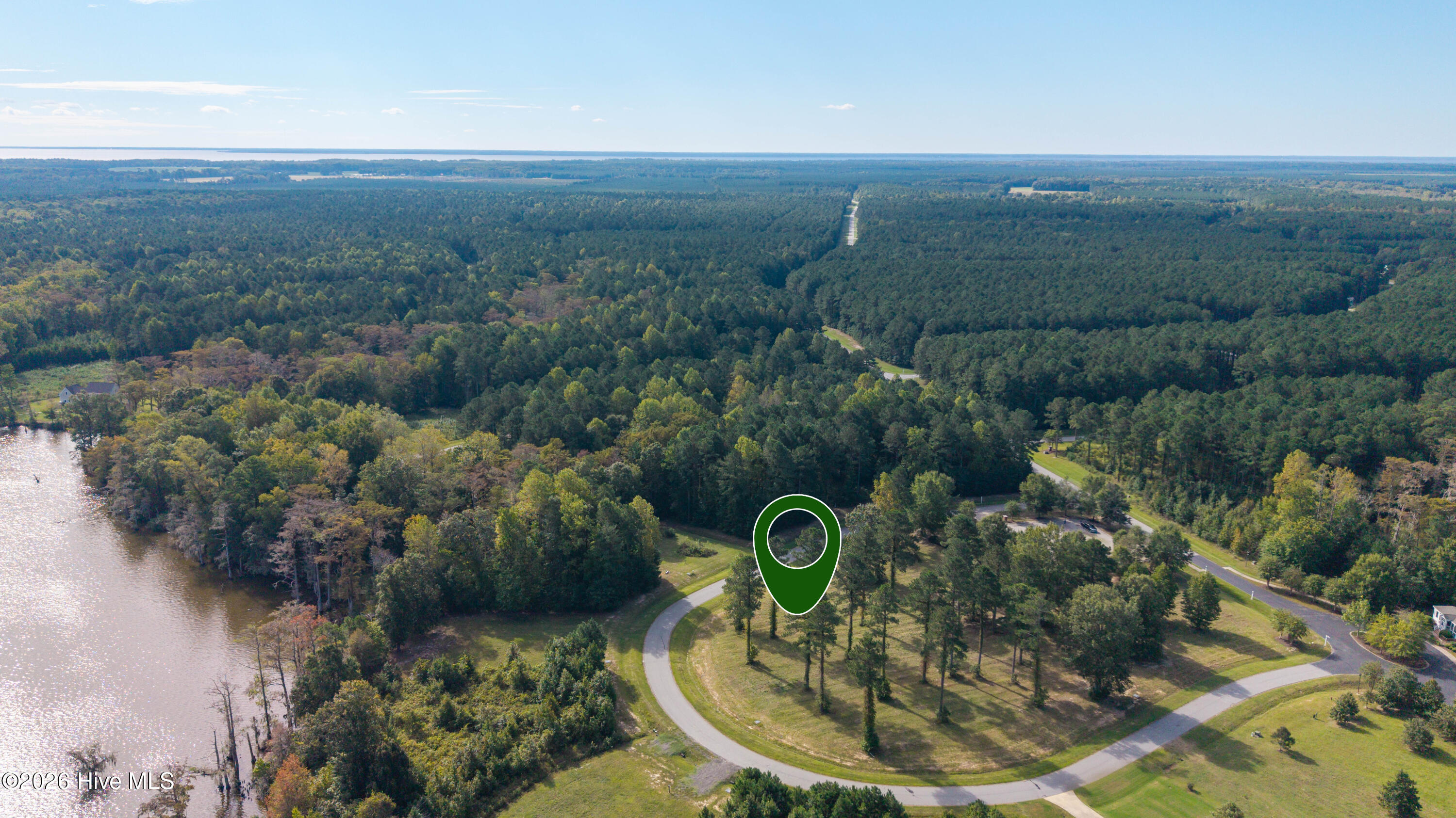 323 Plantation Circle Property Photo 6