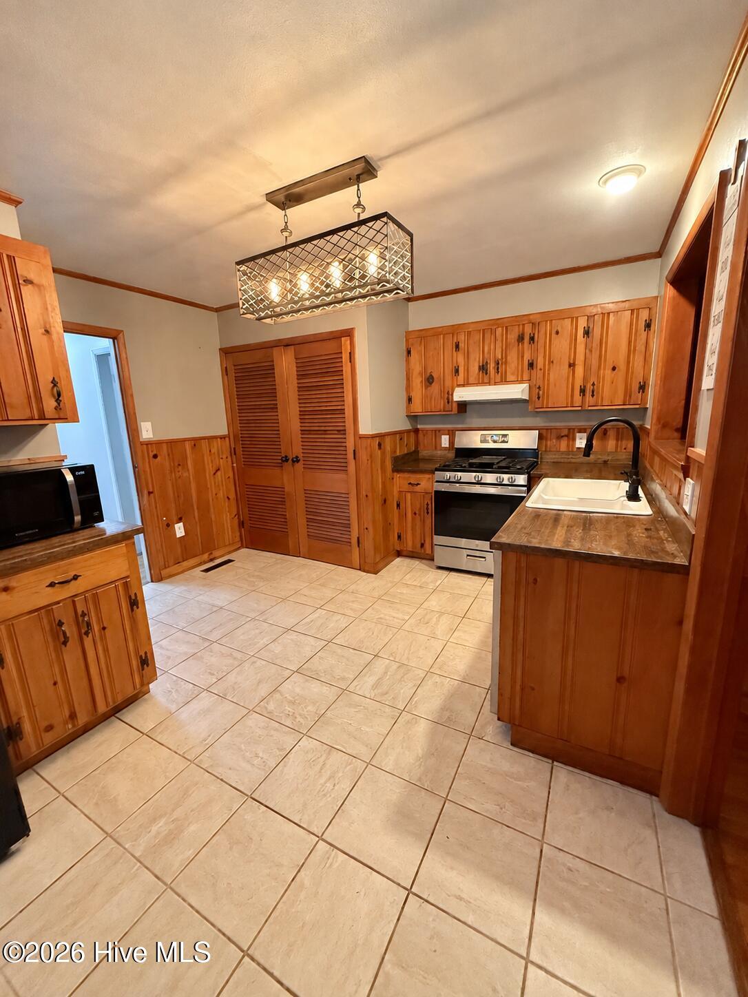 316 Magnolia Drive Property Photo 8