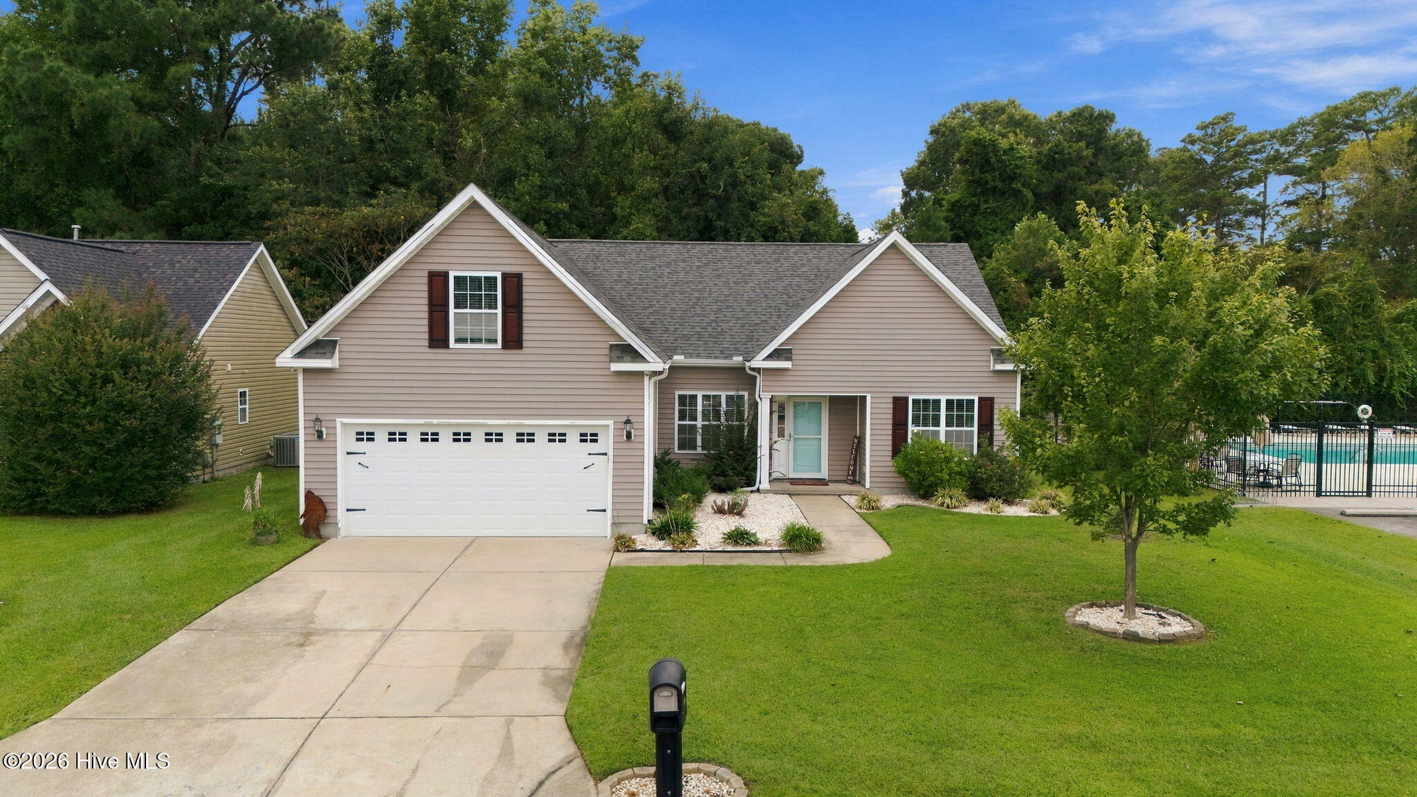 104 Lynden Lane Property Photo 2