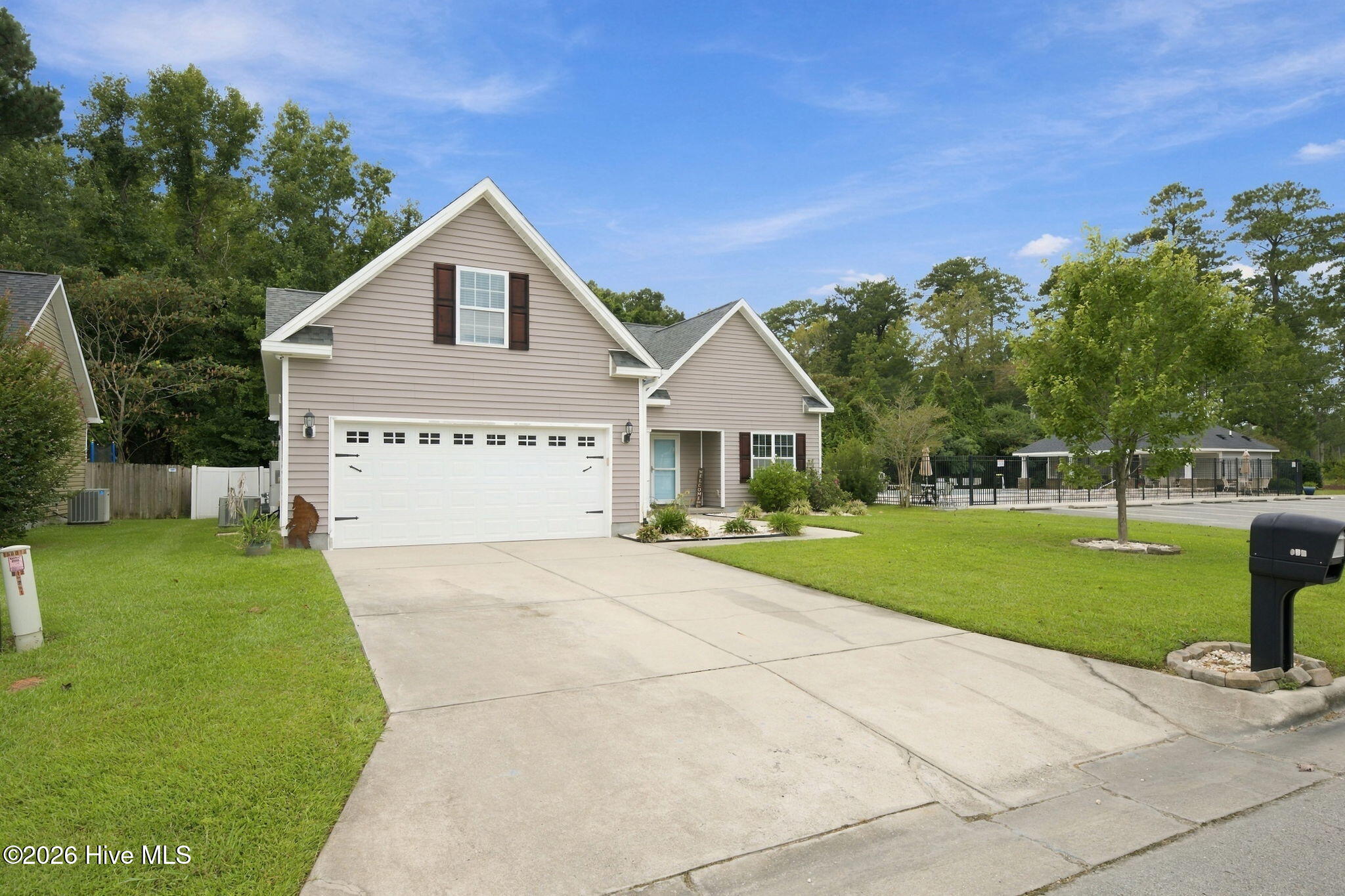104 Lynden Lane Property Photo 4