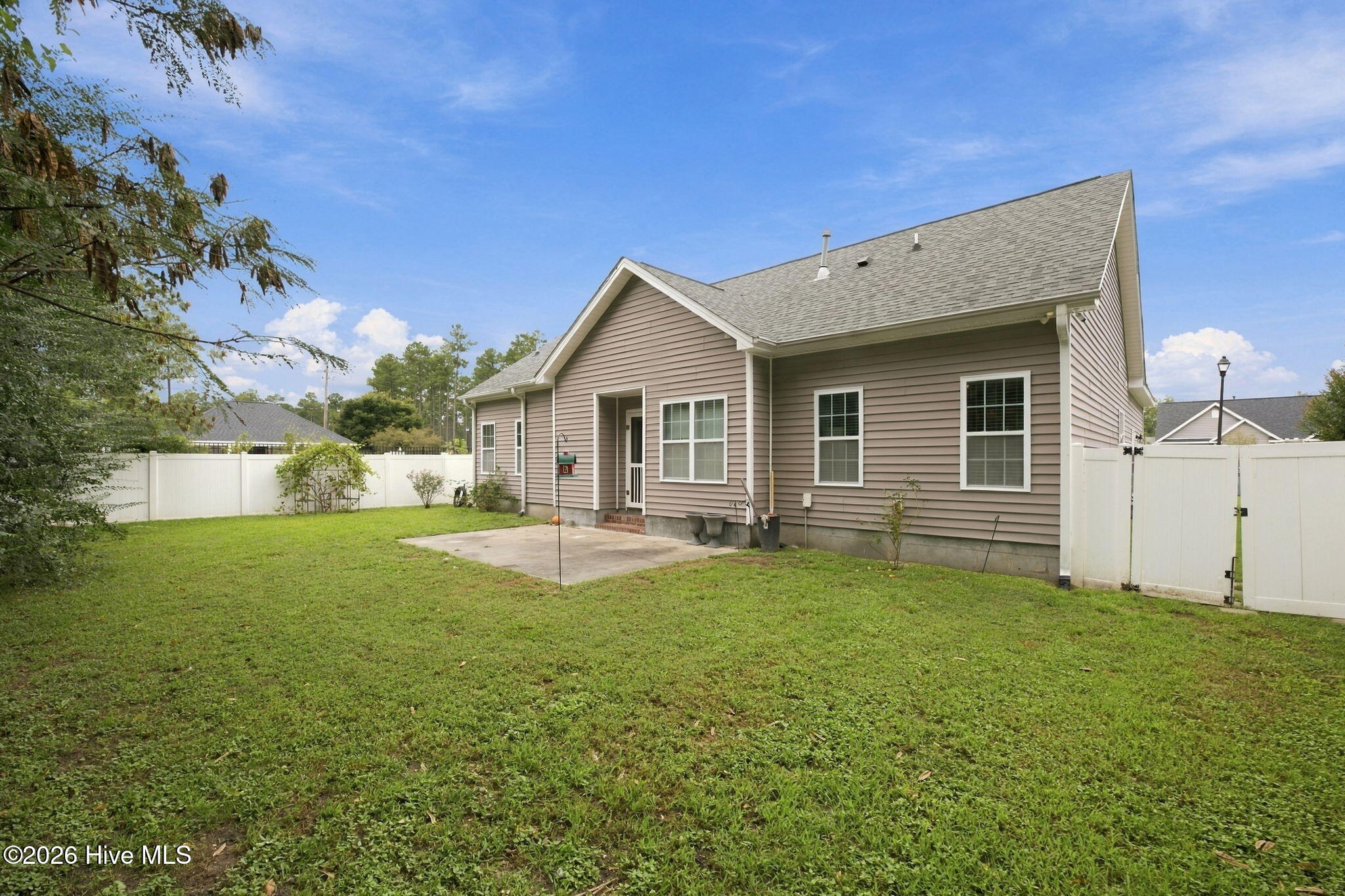 104 Lynden Lane Property Photo 44