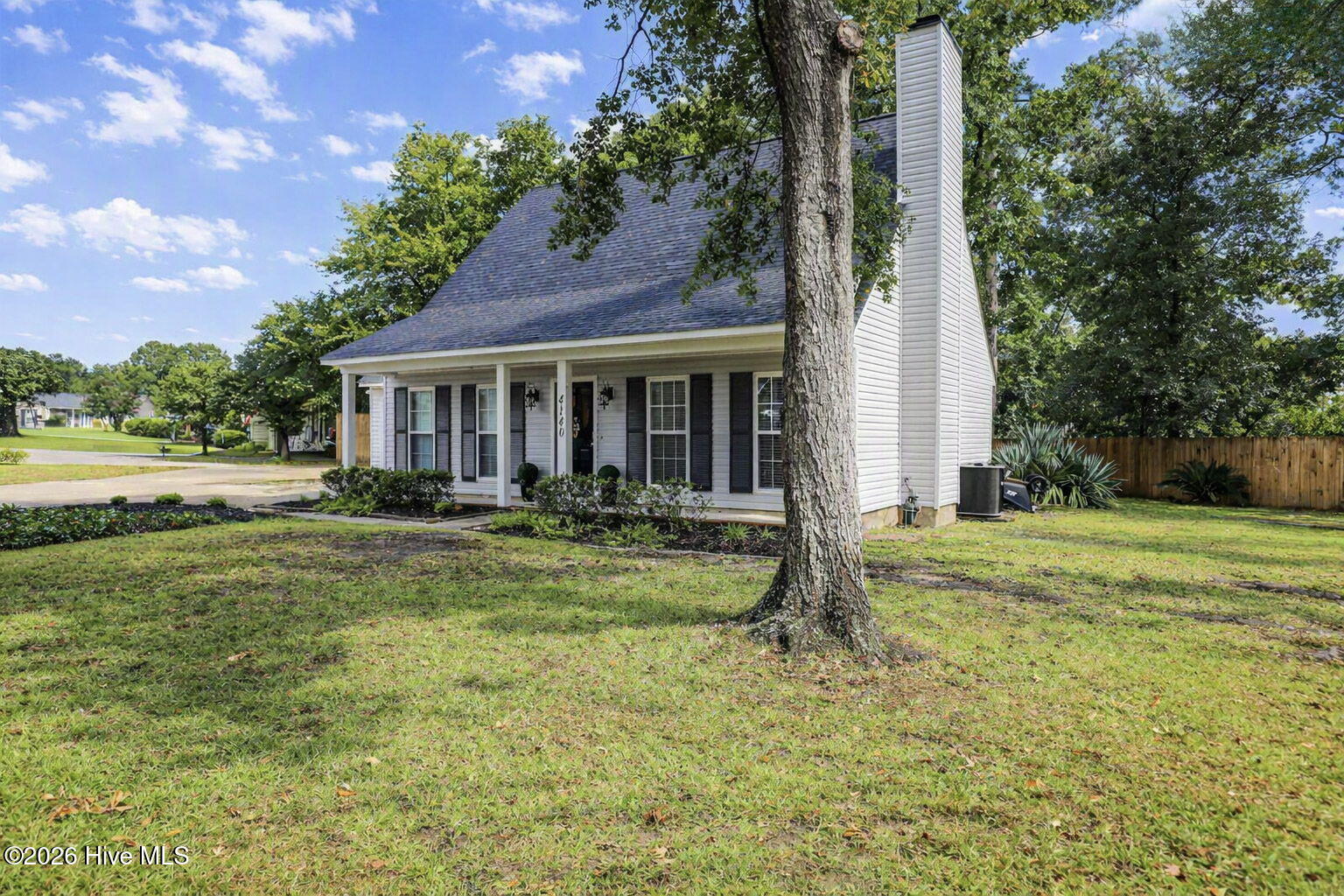4140 Sawgrass Court Property Photo 4