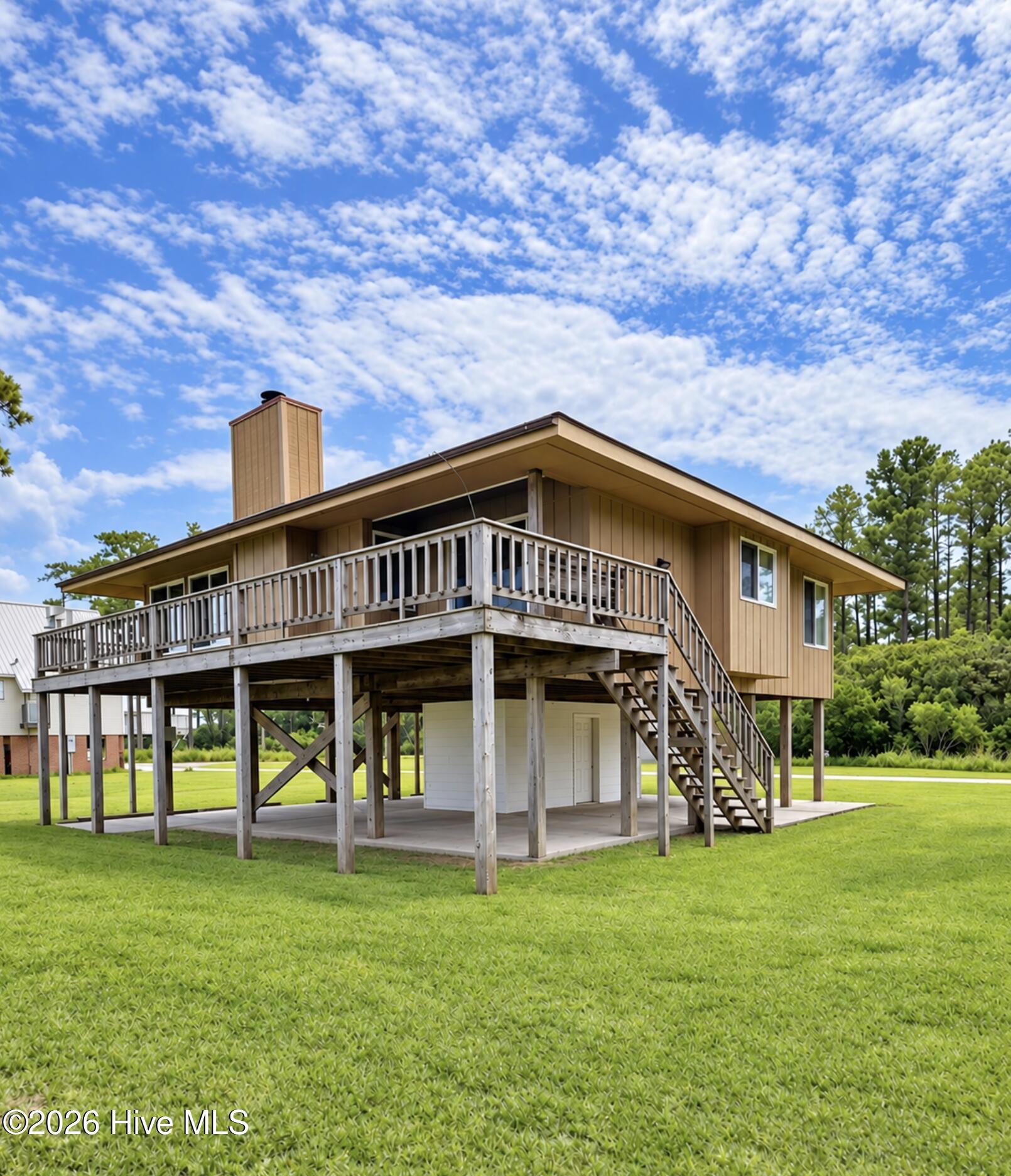 1737 Snake Island Road Property Photo 4