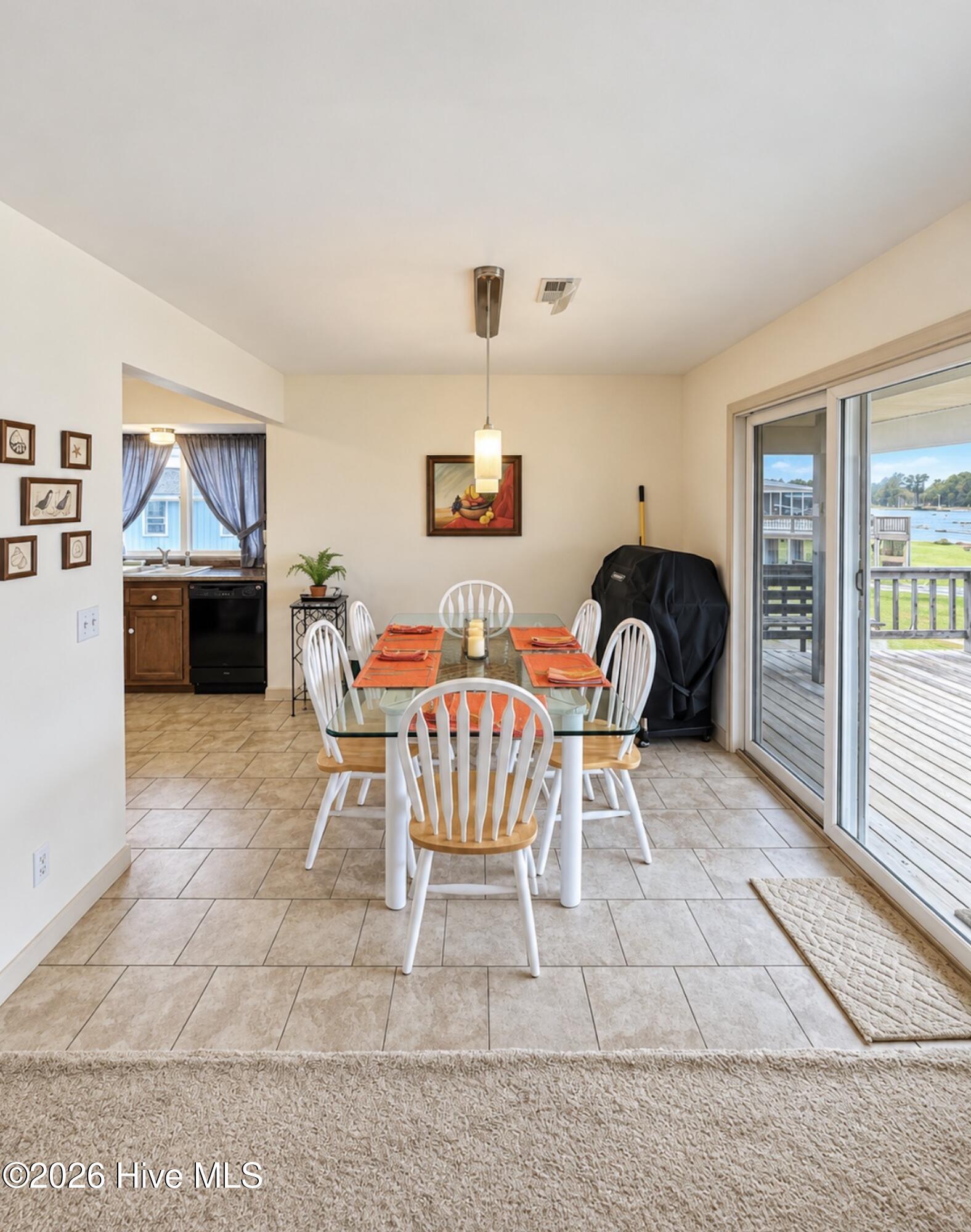 1737 Snake Island Road Property Photo 6