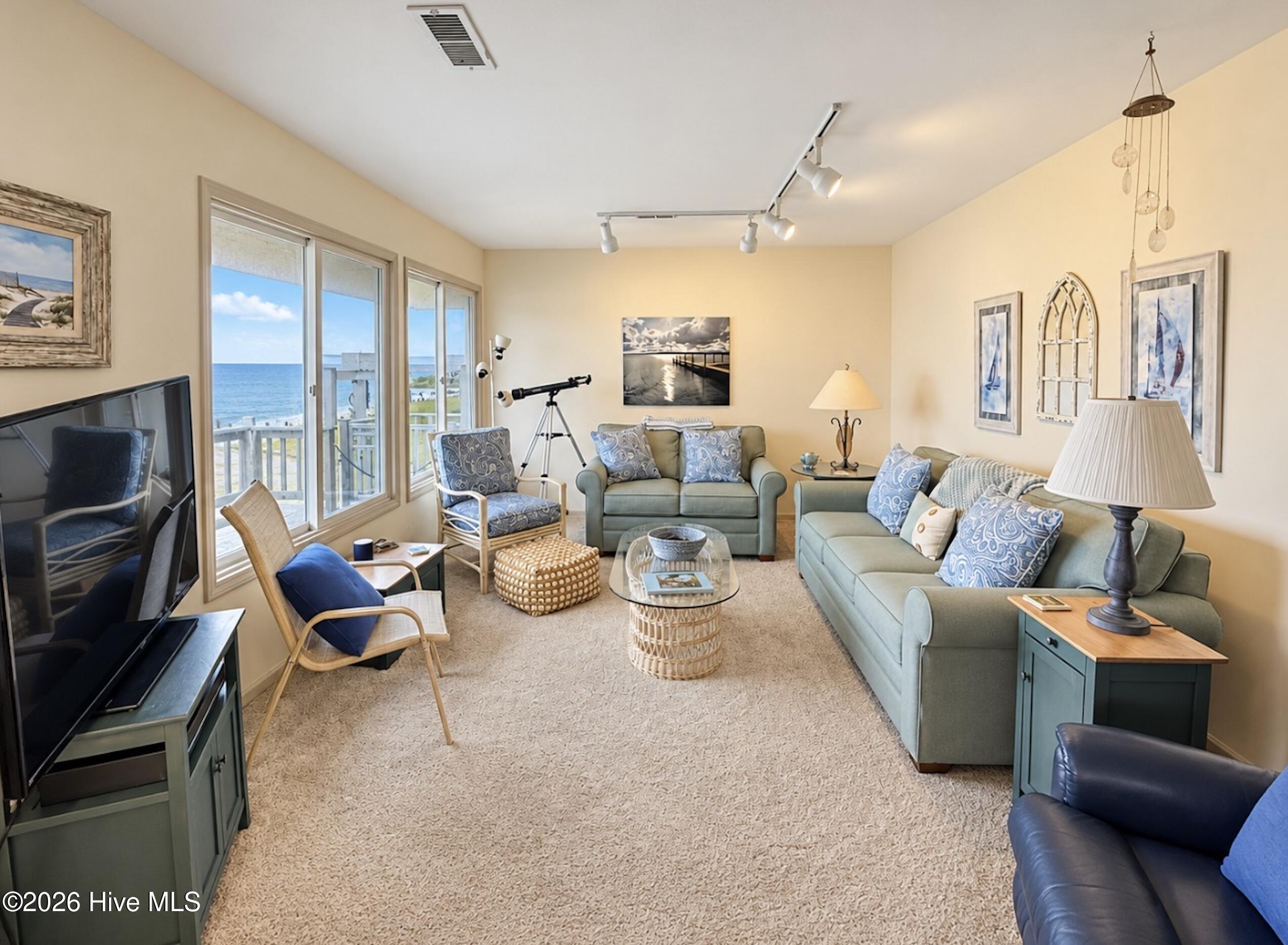 1737 Snake Island Road Property Photo 8
