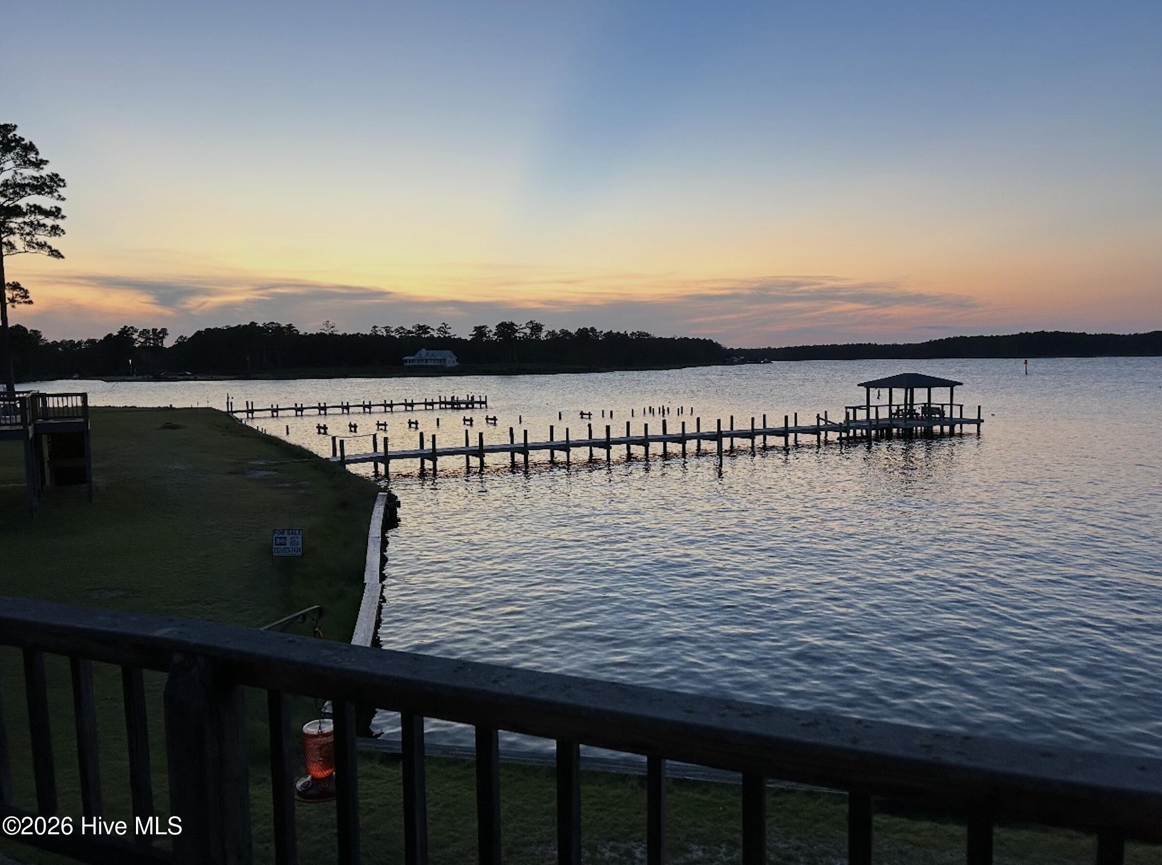 1737 Snake Island Road Property Photo 19