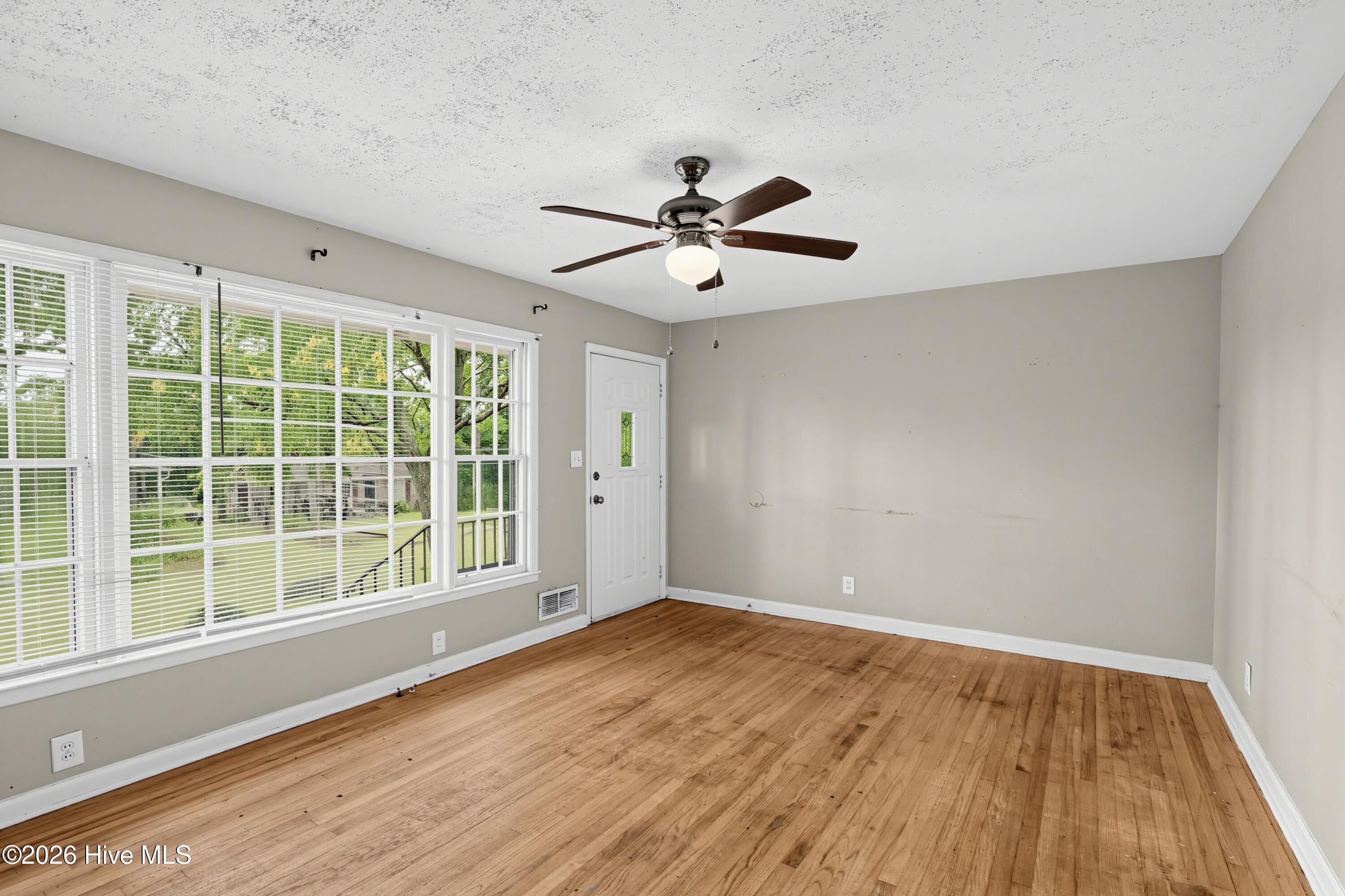 206 Belair Road Property Photo 4