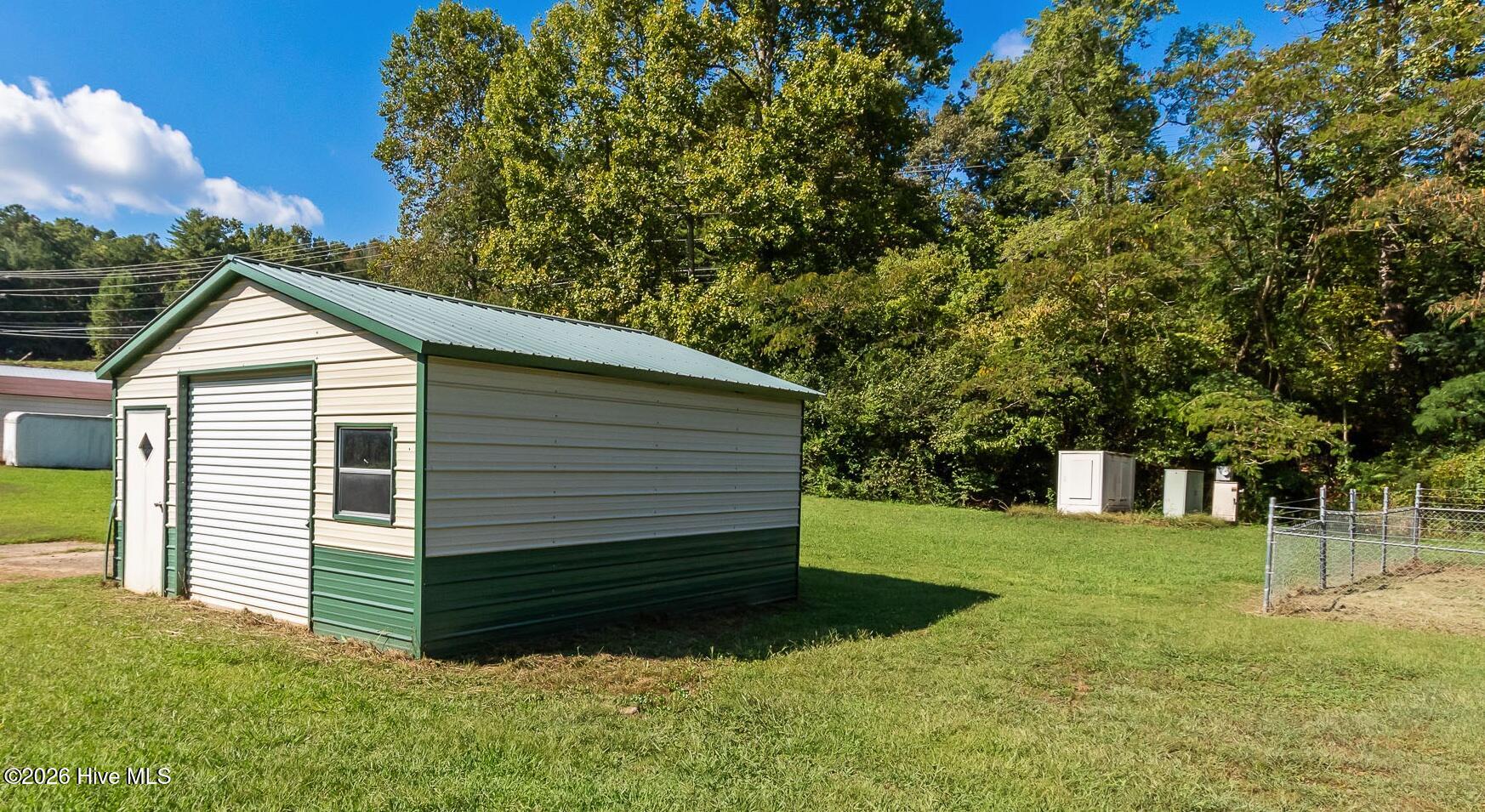 7878 W Us Highway 64 Property Photo 4