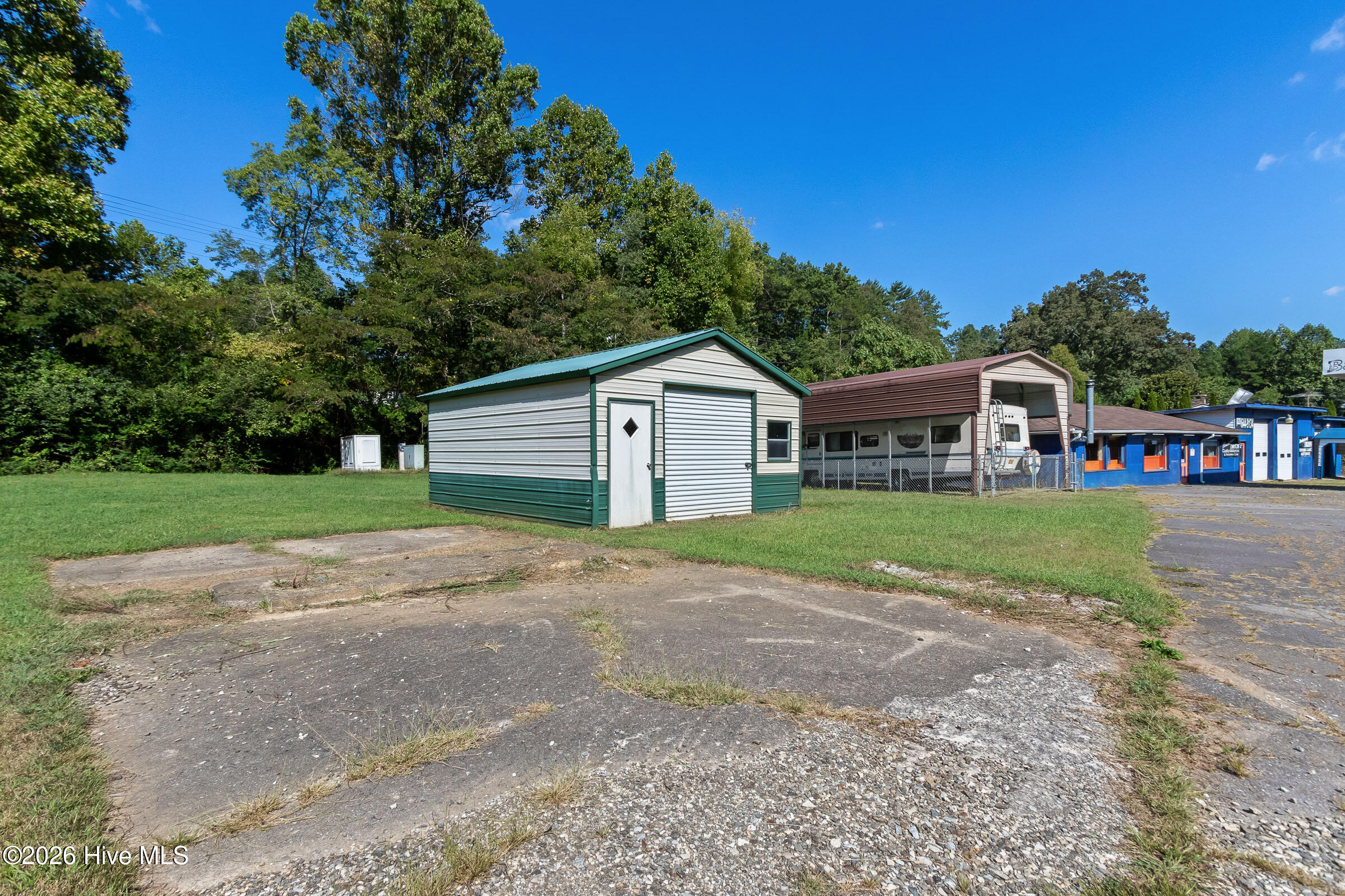 7878 W Us Highway 64 Property Photo 5