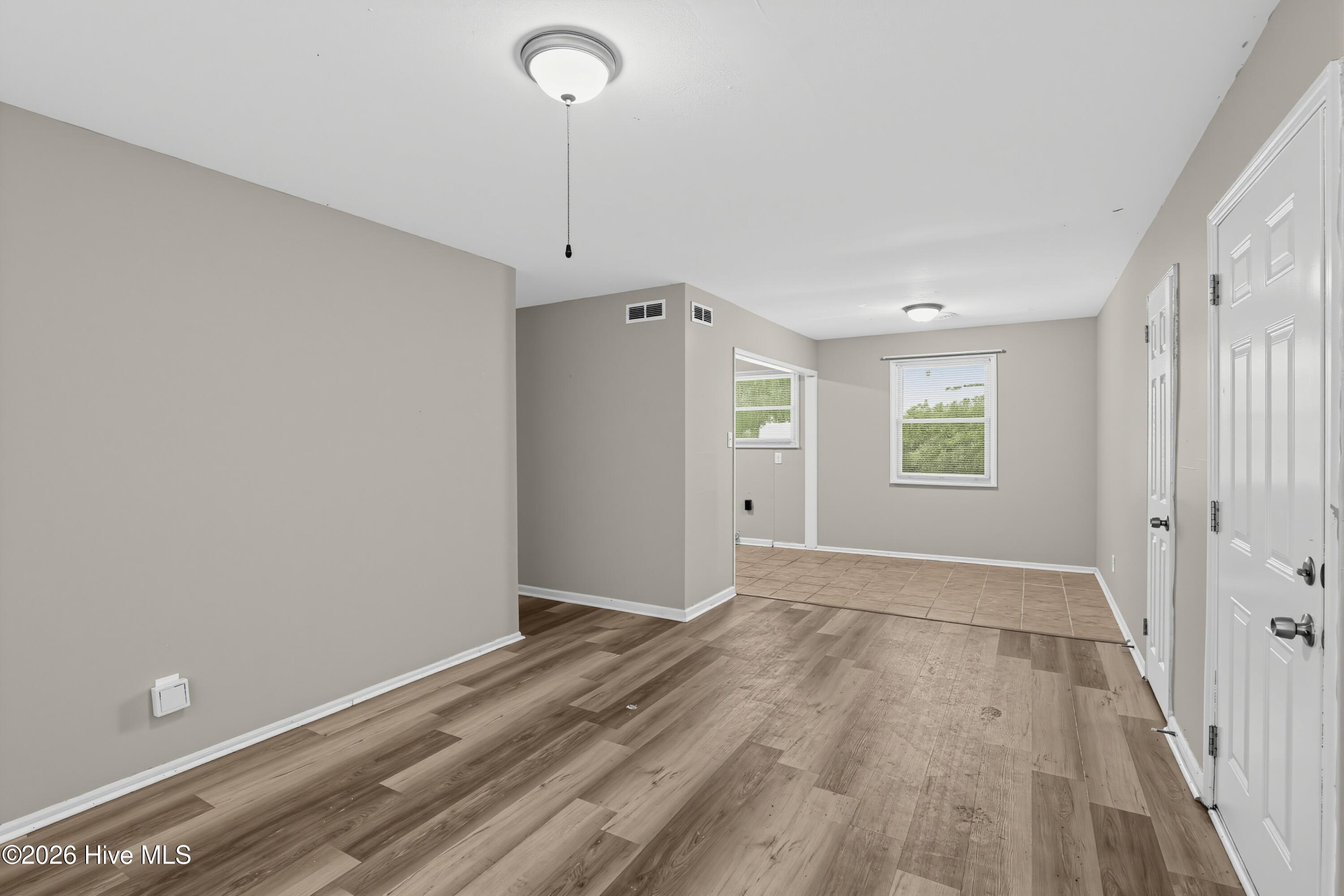 792 Sommer Street Ne Property Photo 10