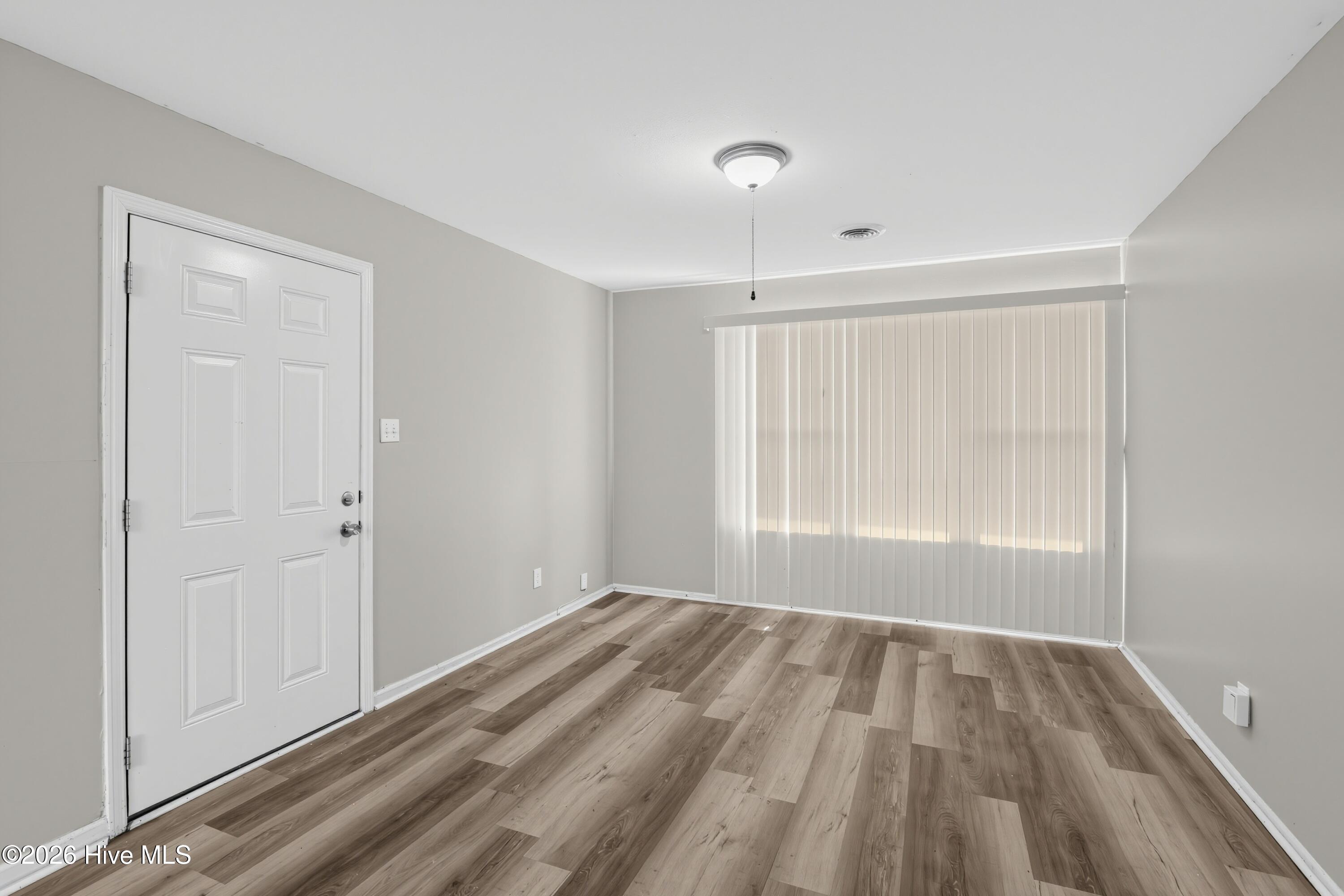 792 Sommer Street Ne Property Photo 12