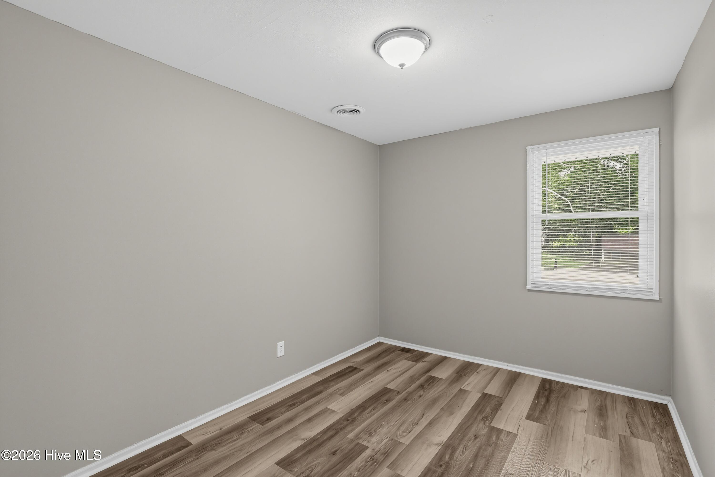 792 Sommer Street Ne Property Photo 22