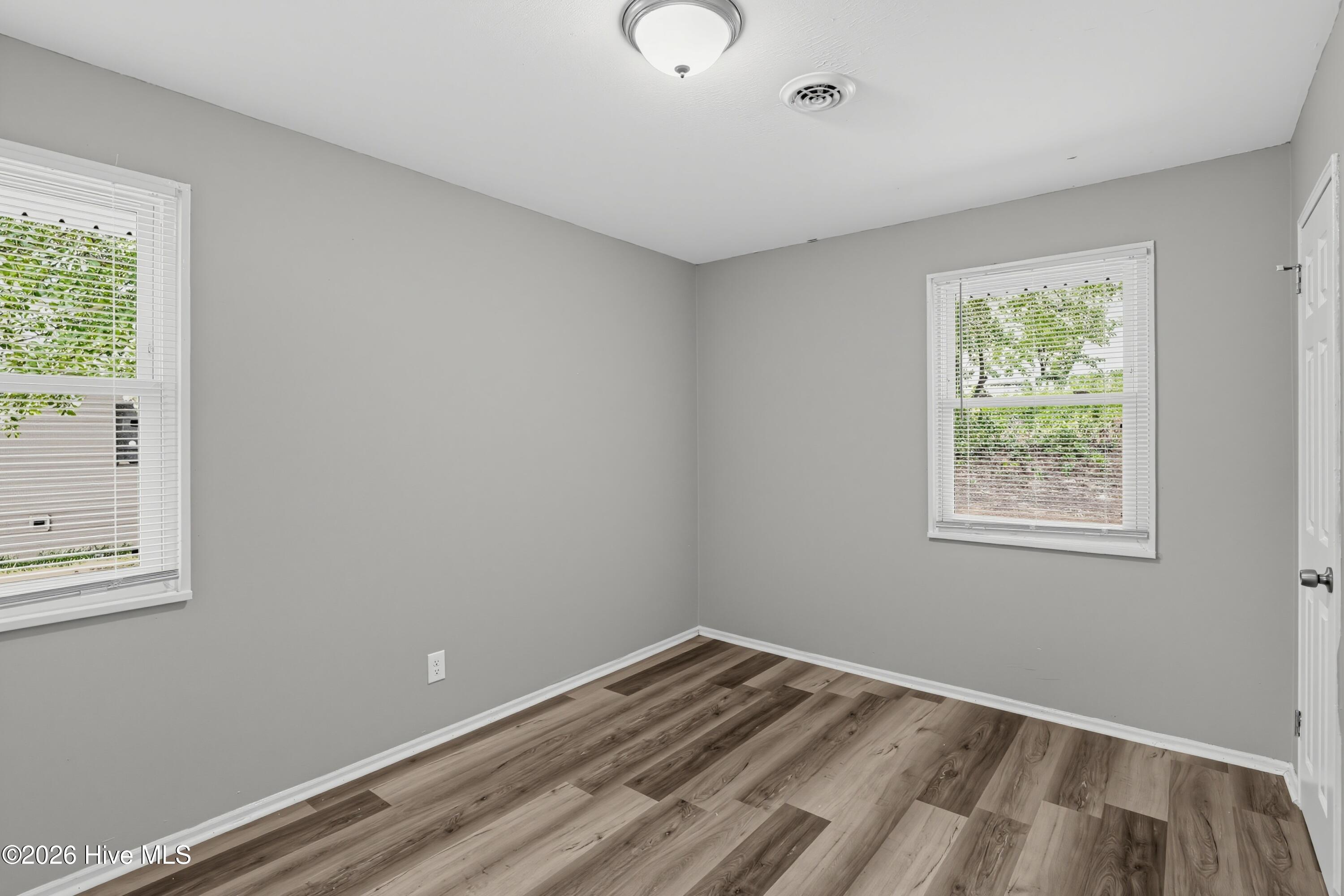 792 Sommer Street Ne Property Photo 28