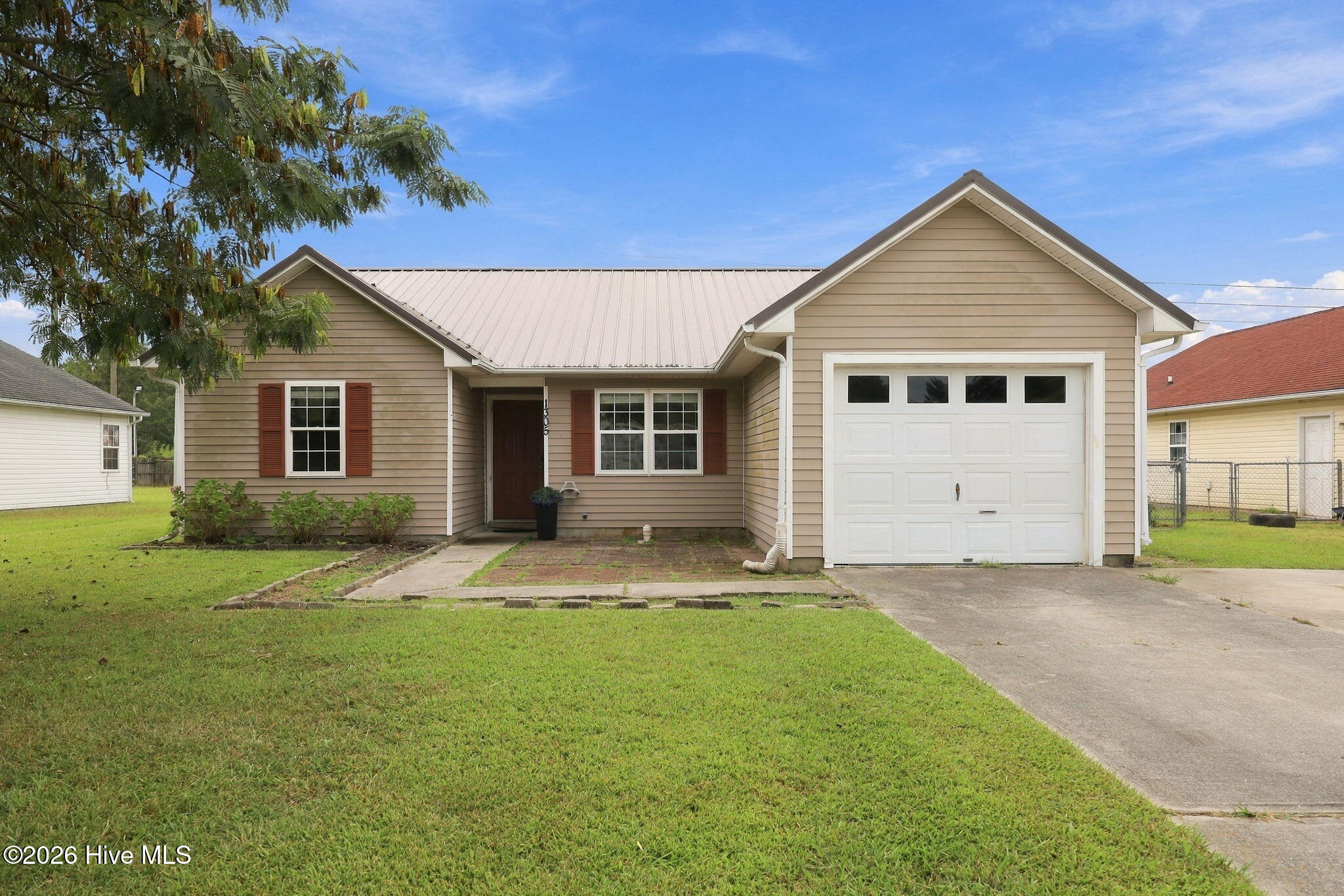 1305 Navarro Loop Property Photo 1