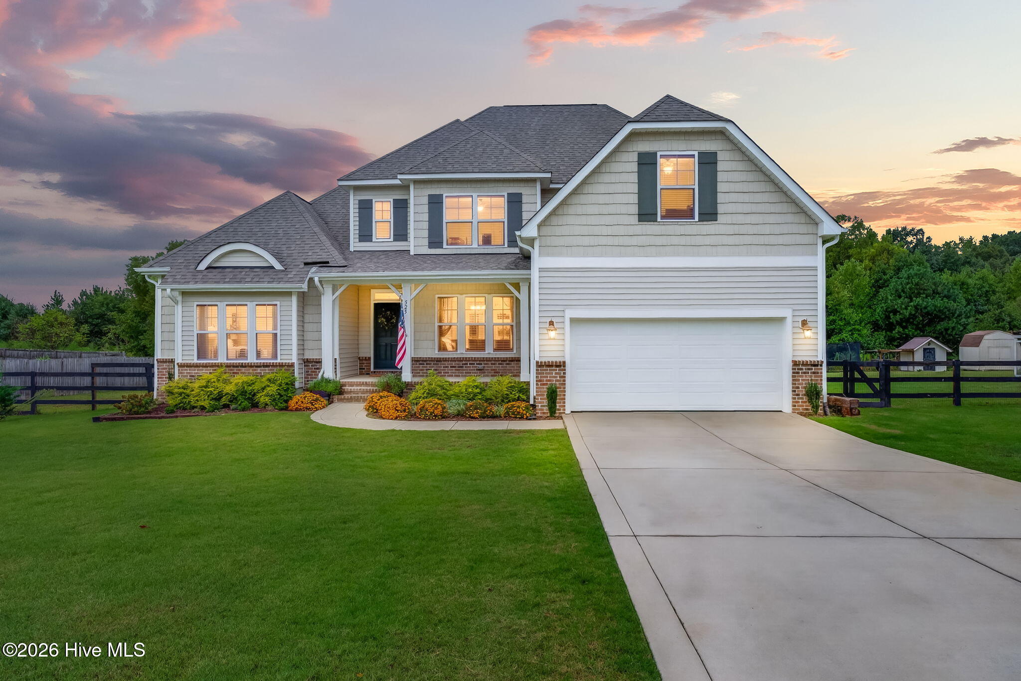 525 Daylily Court Property Photo 1