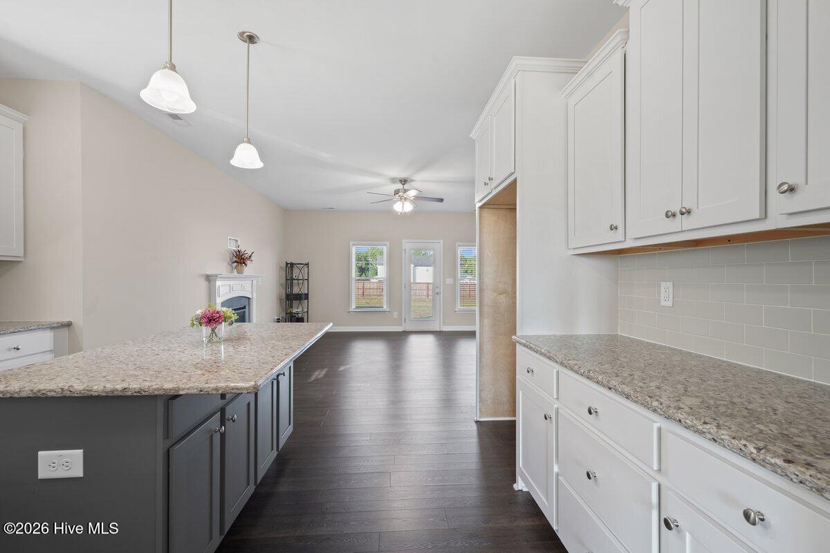 101 Auburn Bay Drive Property Photo 14
